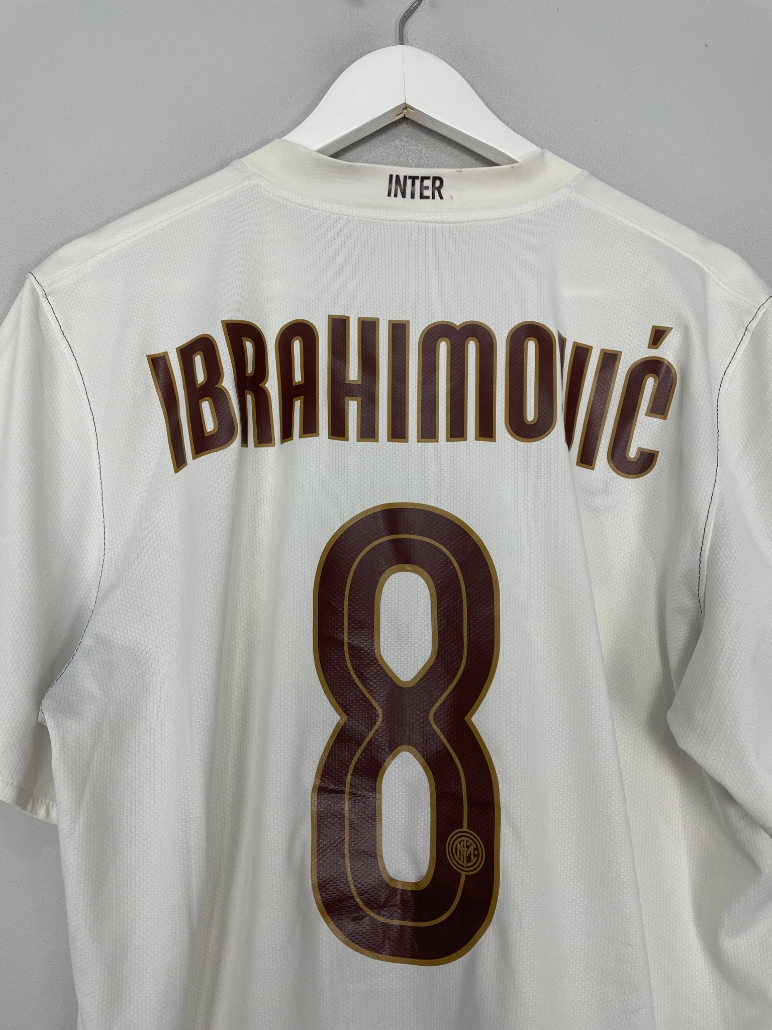 Shop 2008/09 INTER MILAN IBRAHIMOVIC #8 AWAY SHIRT (L) NIKE, classic football shirts, vintage football shirts & retro soccer jerseys at Cult Kits