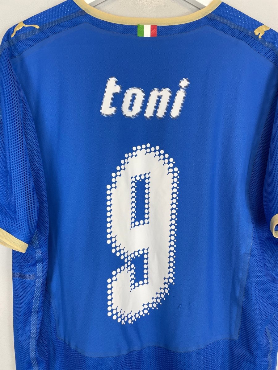 2008/09 ITALY TONI 9 *PLAYER ISSUE* HOME SHIRT (XXL) PUMA - Cult Kits - XXL - Buy Vintage Football Shirts, Authentic Retro Football Shirts For Sale, Classic Football Shirts & Soccer Jersey