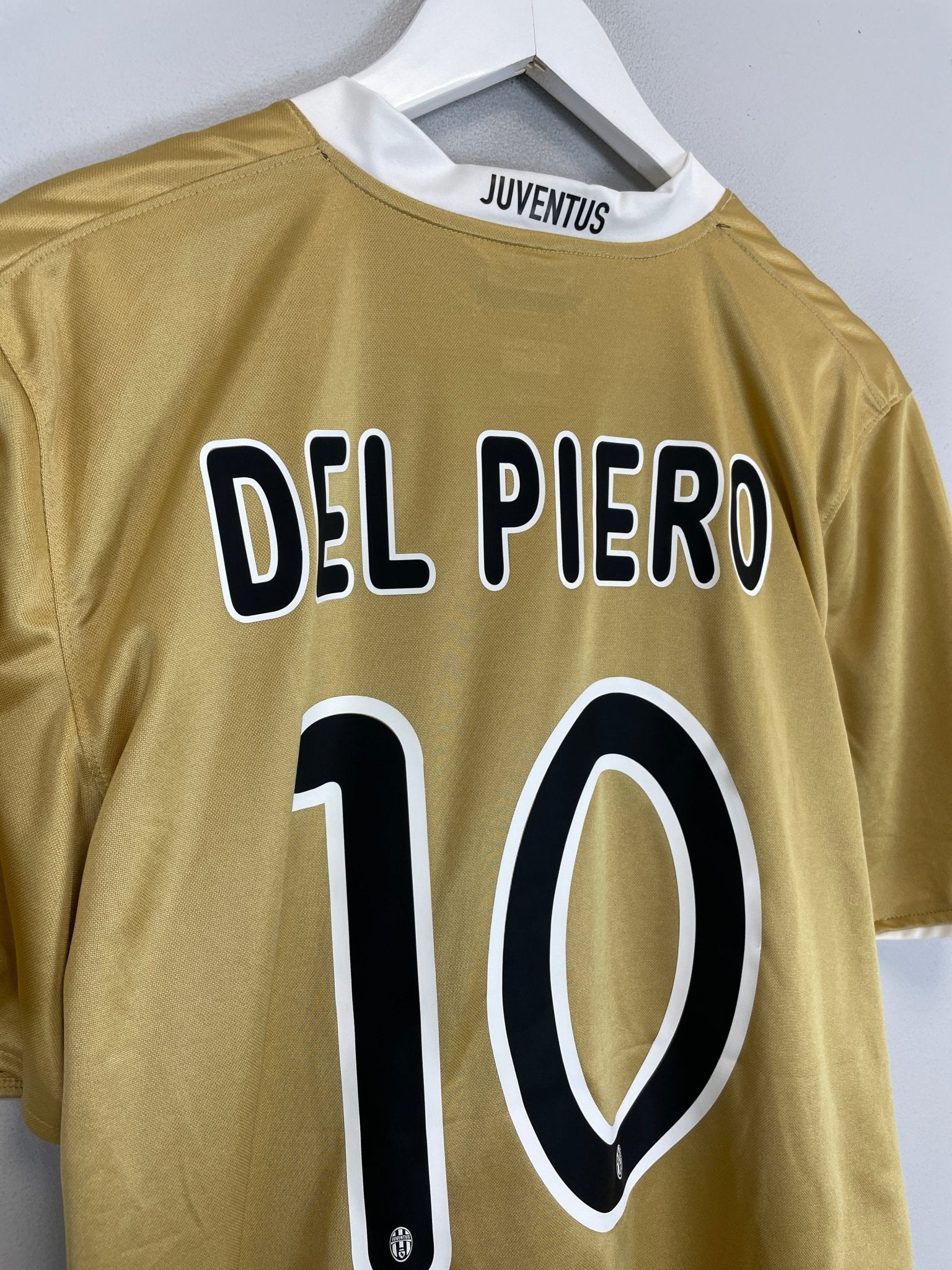 Shop 2008/09 JUVENTUS DEL PIERO #10 AWAY SHIRT (XL) NIKE, classic football shirts, vintage football shirts & retro soccer jerseys at Cult Kits
