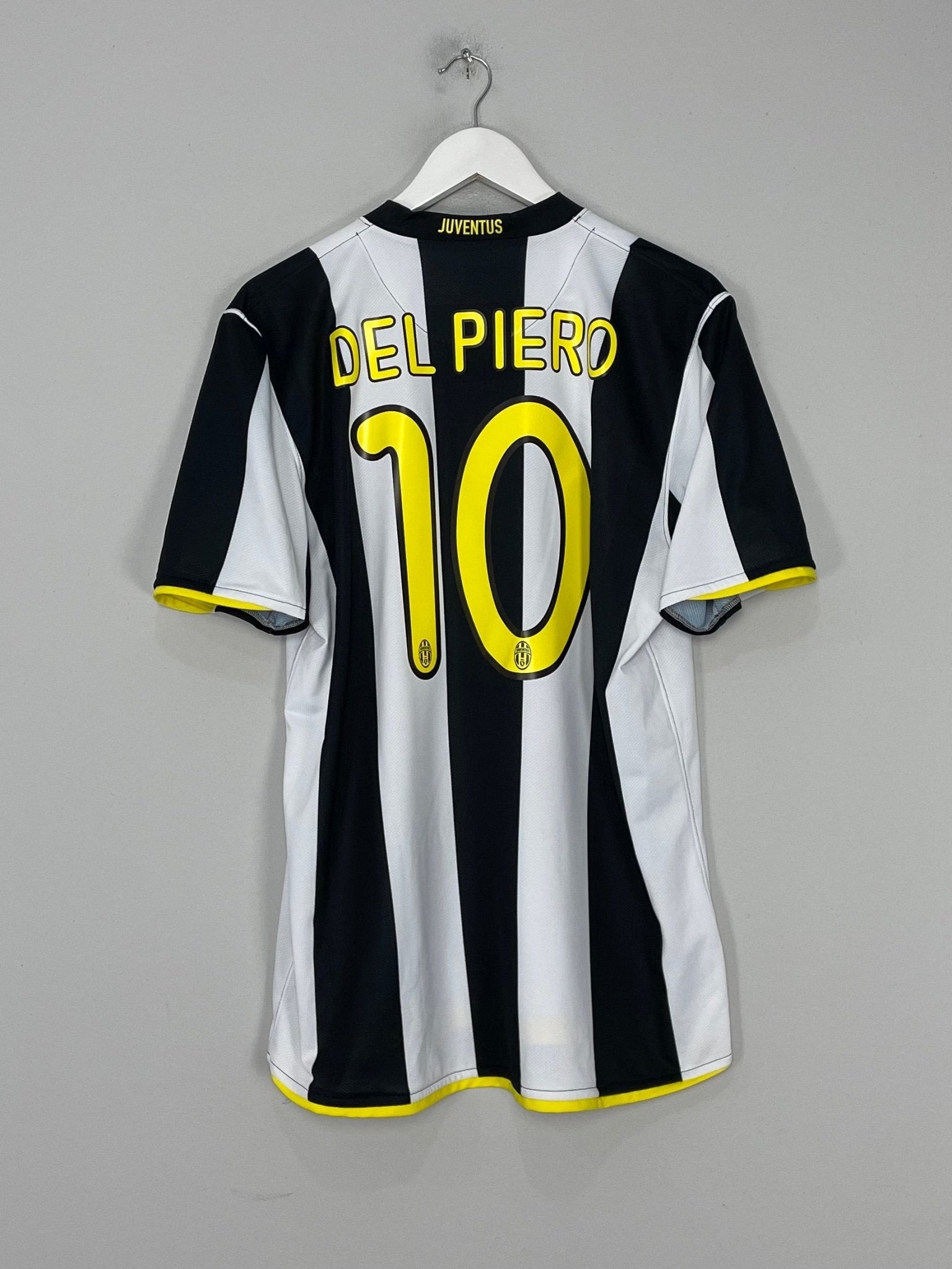 Shop 2008/09 JUVENTUS DEL PIERO #10 HOME SHIRT (L) NIKE, classic football shirts, vintage football shirts & retro soccer jerseys at Cult Kits