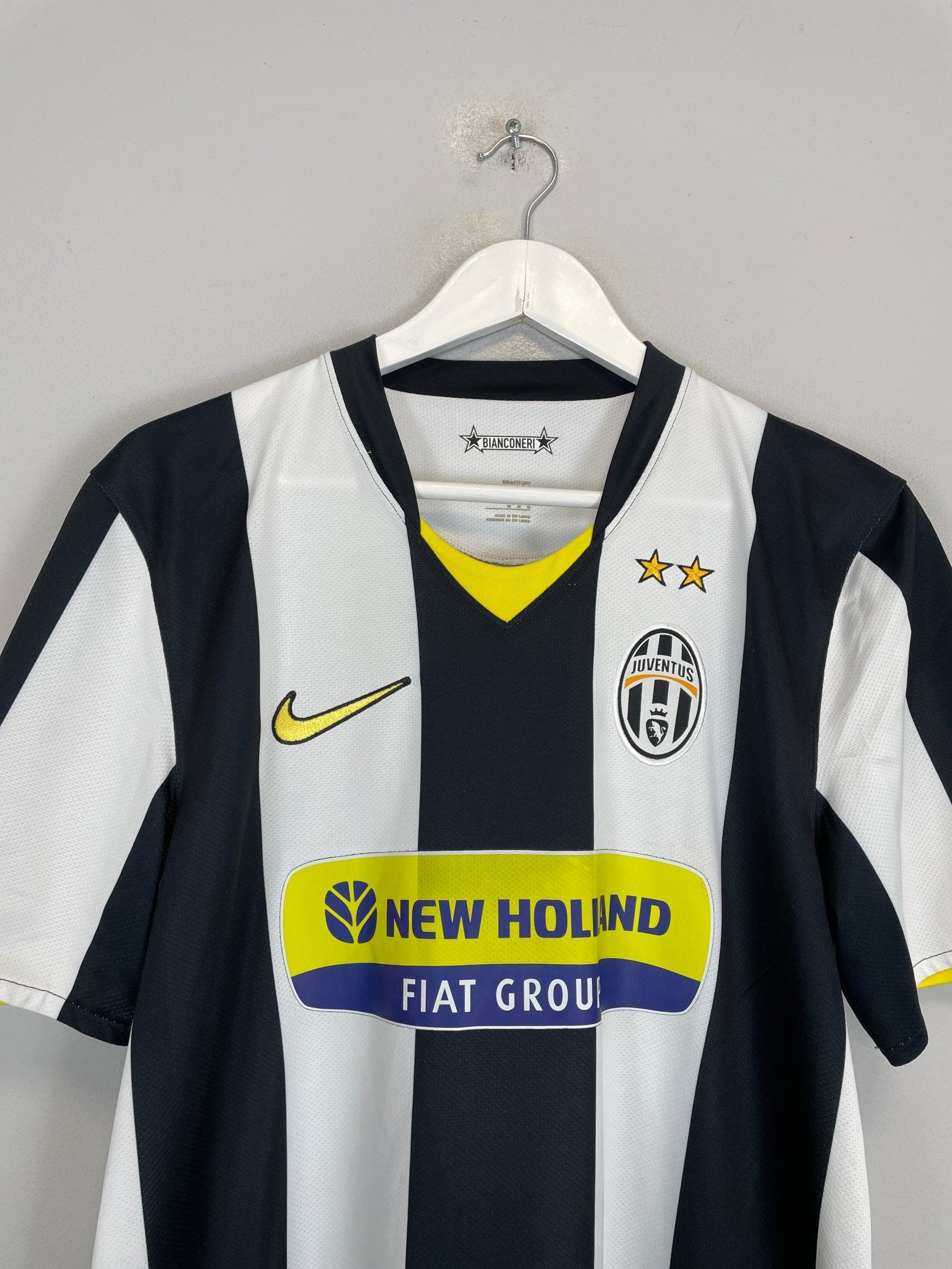 Shop 2008/09 JUVENTUS DEL PIERO #10 HOME SHIRT (M) NIKE, classic football shirts, vintage football shirts & retro soccer jerseys at Cult Kits