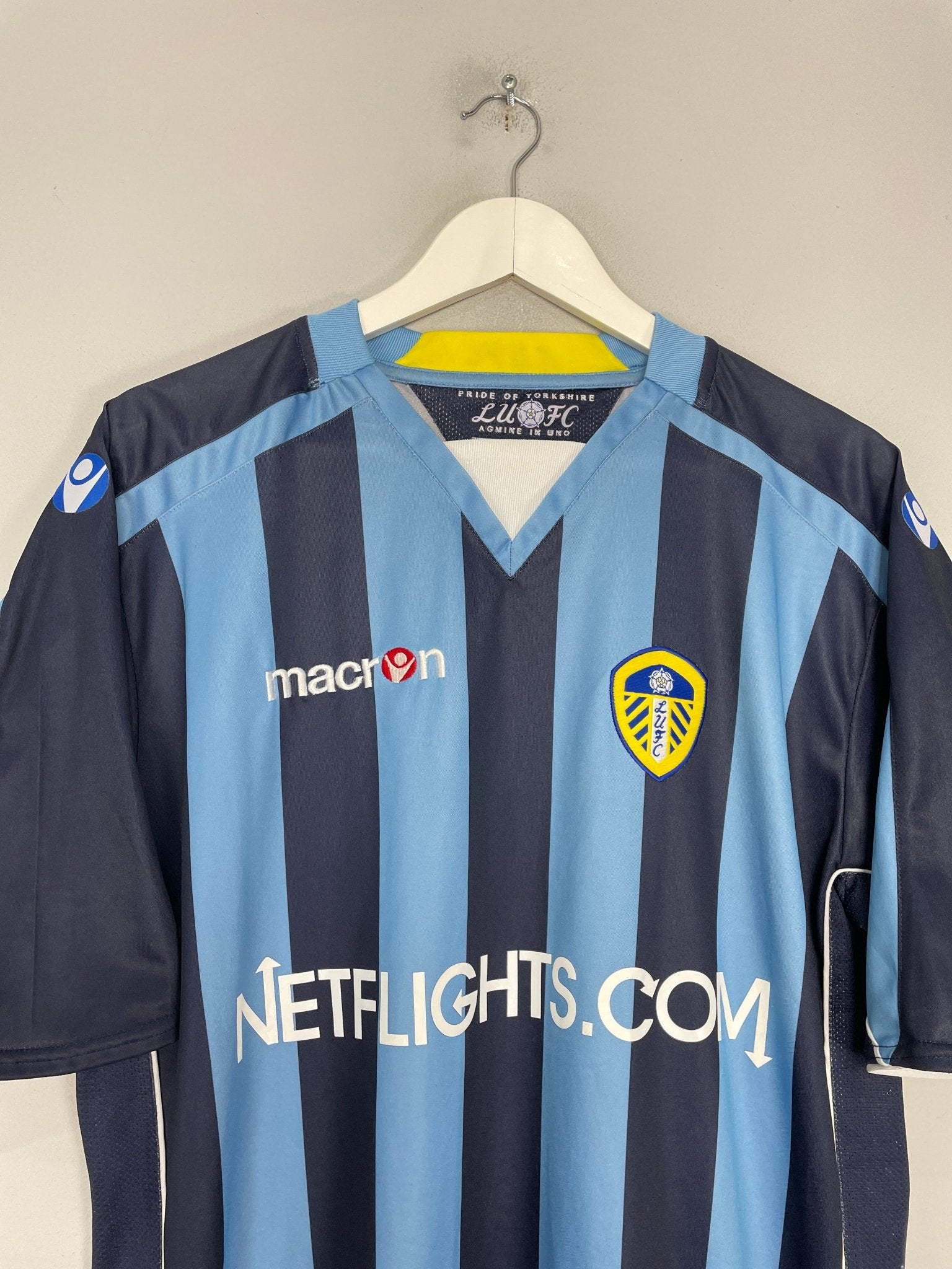 Shop 2008/09 LEEDS UNITED AWAY SHIRT (L) MACRON, classic football shirts, vintage football shirts & retro soccer jerseys at Cult Kits