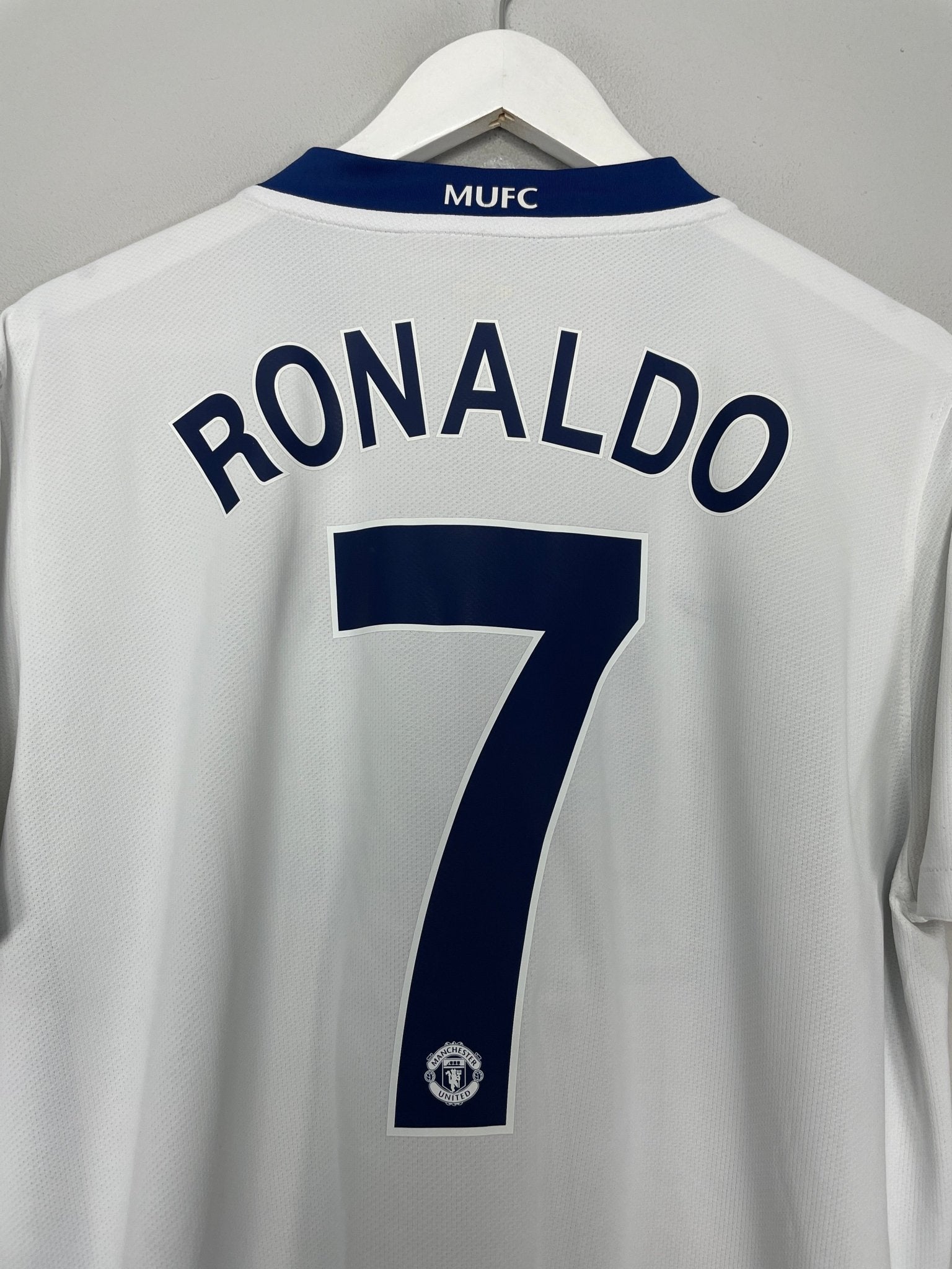 Shop 2008/09 MANCHESTER UNITED RONALDO #7 AWAY SHIRT (L) NIKE, classic football shirts, vintage football shirts & retro soccer jerseys at Cult Kits