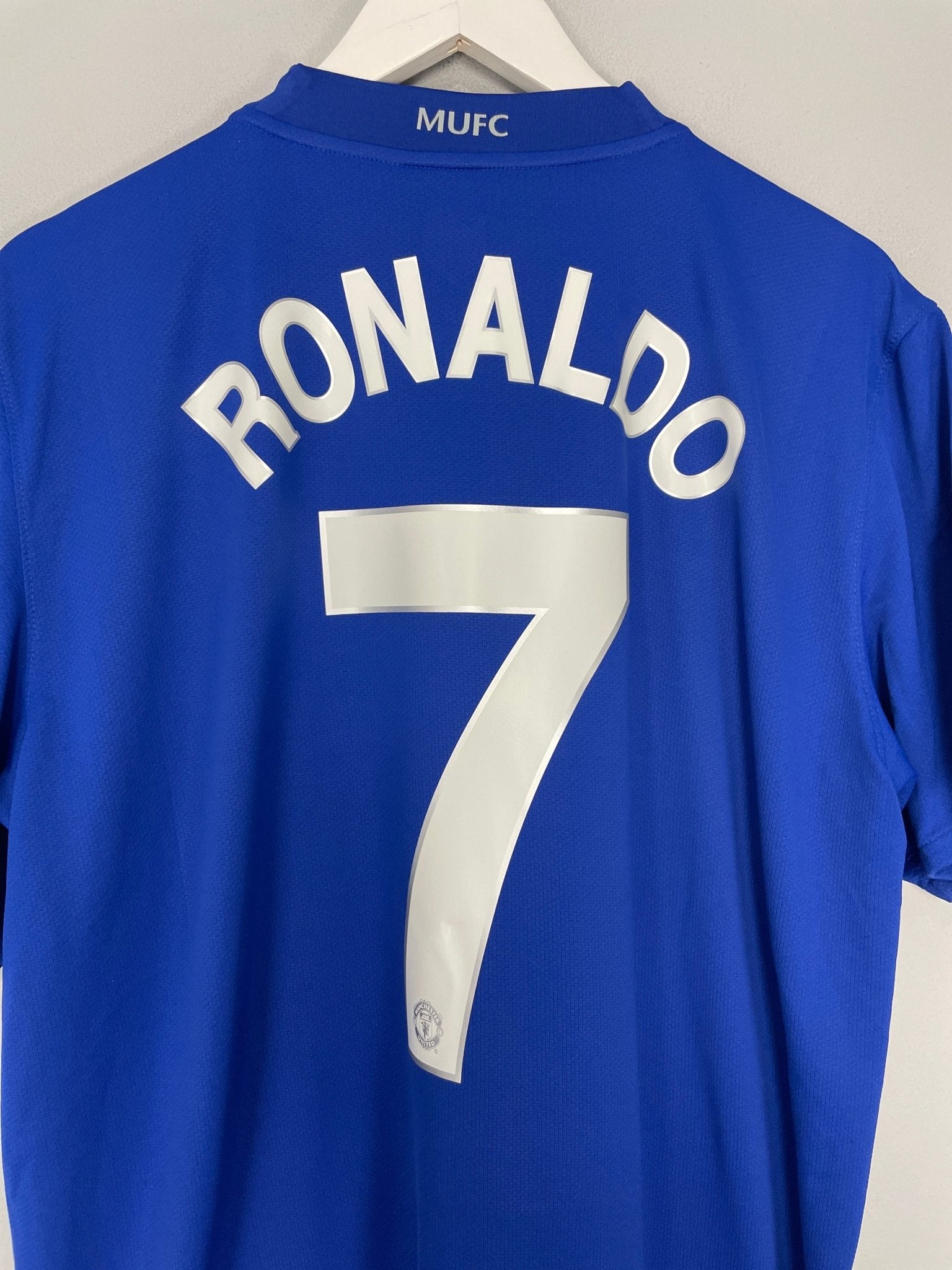 Shop 2008/09 MANCHESTER UNITED RONALDO #7 AWAY SHIRT (XL) NIKE, classic football shirts, vintage football shirts & retro soccer jerseys at Cult Kits