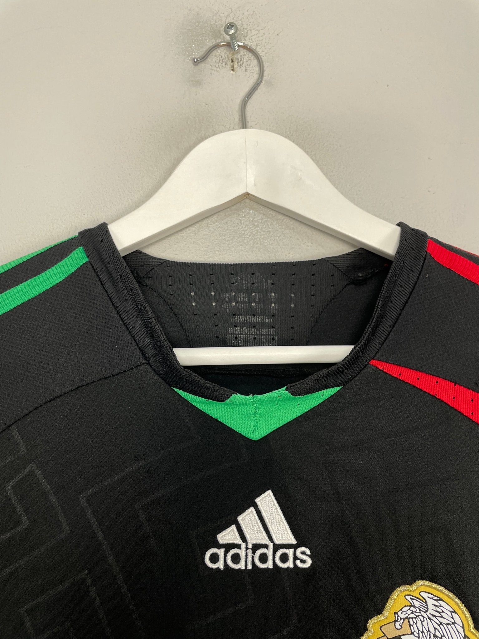 Shop 2008/09 MEXICO GK SHIRT (S) ADIDAS, classic football shirts, vintage football shirts & retro soccer jerseys at Cult Kits