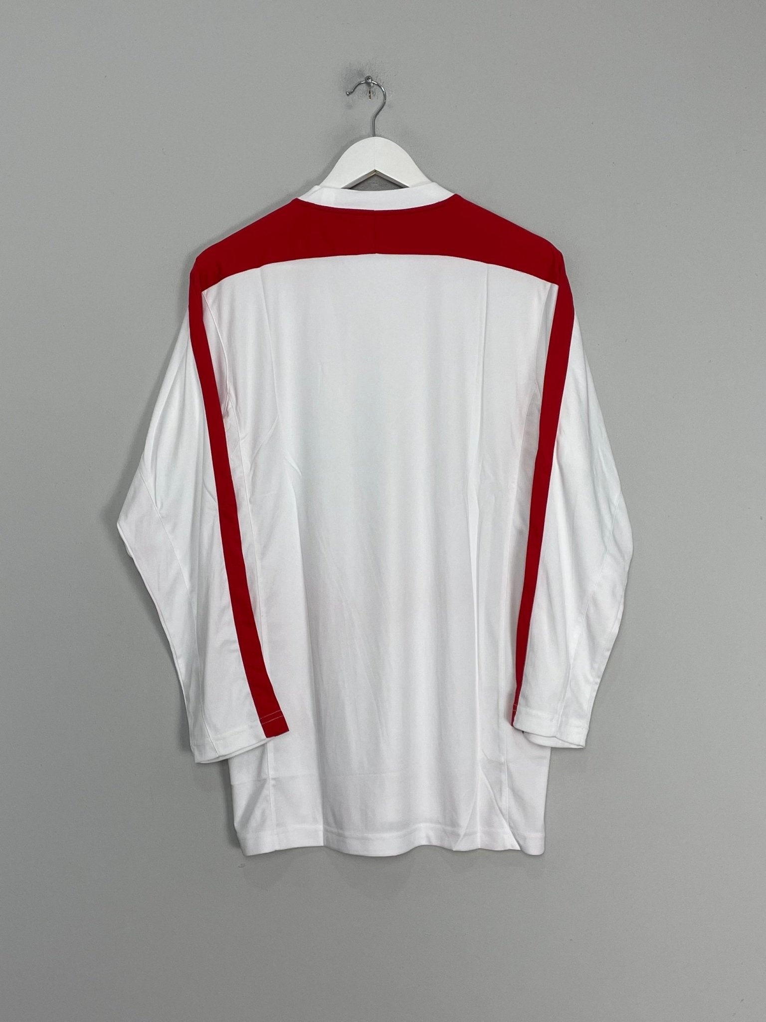 Shop 2008/09 NORTH KOREA L/S AWAY SHIRT (XL) ERKE, classic football shirts, vintage football shirts & retro soccer jerseys at Cult Kits