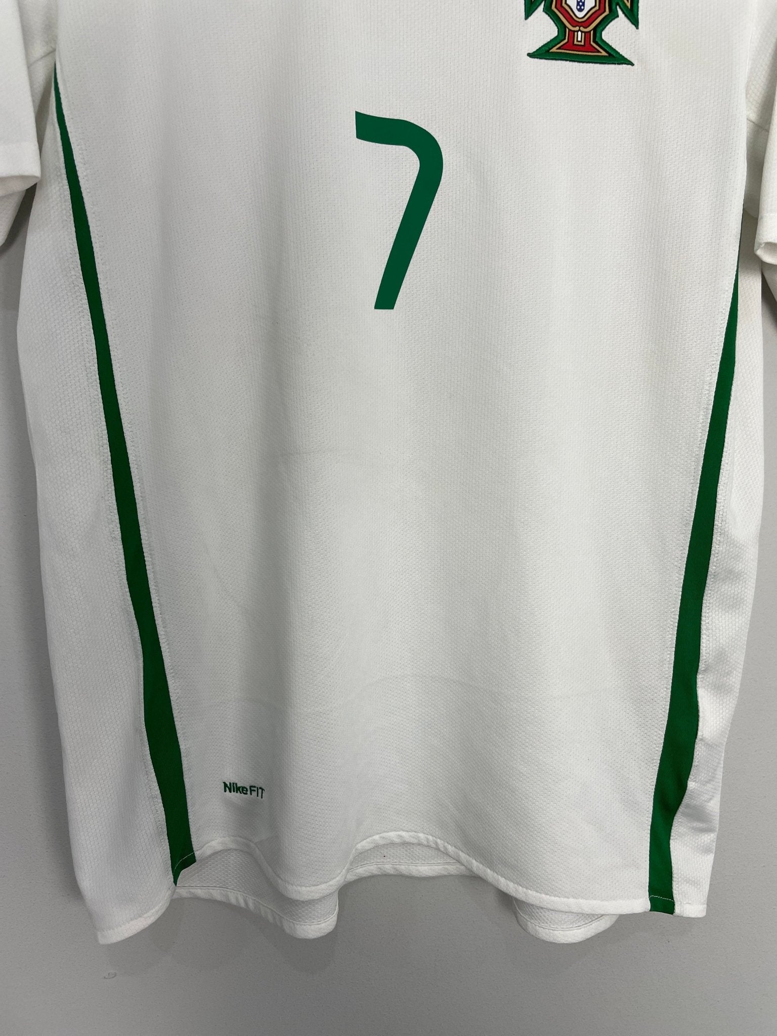 Shop 2008/09 PORTUGAL RONALDO #7 AWAY SHIRT (M) NIKE, classic football shirts, vintage football shirts & retro soccer jerseys at Cult Kits