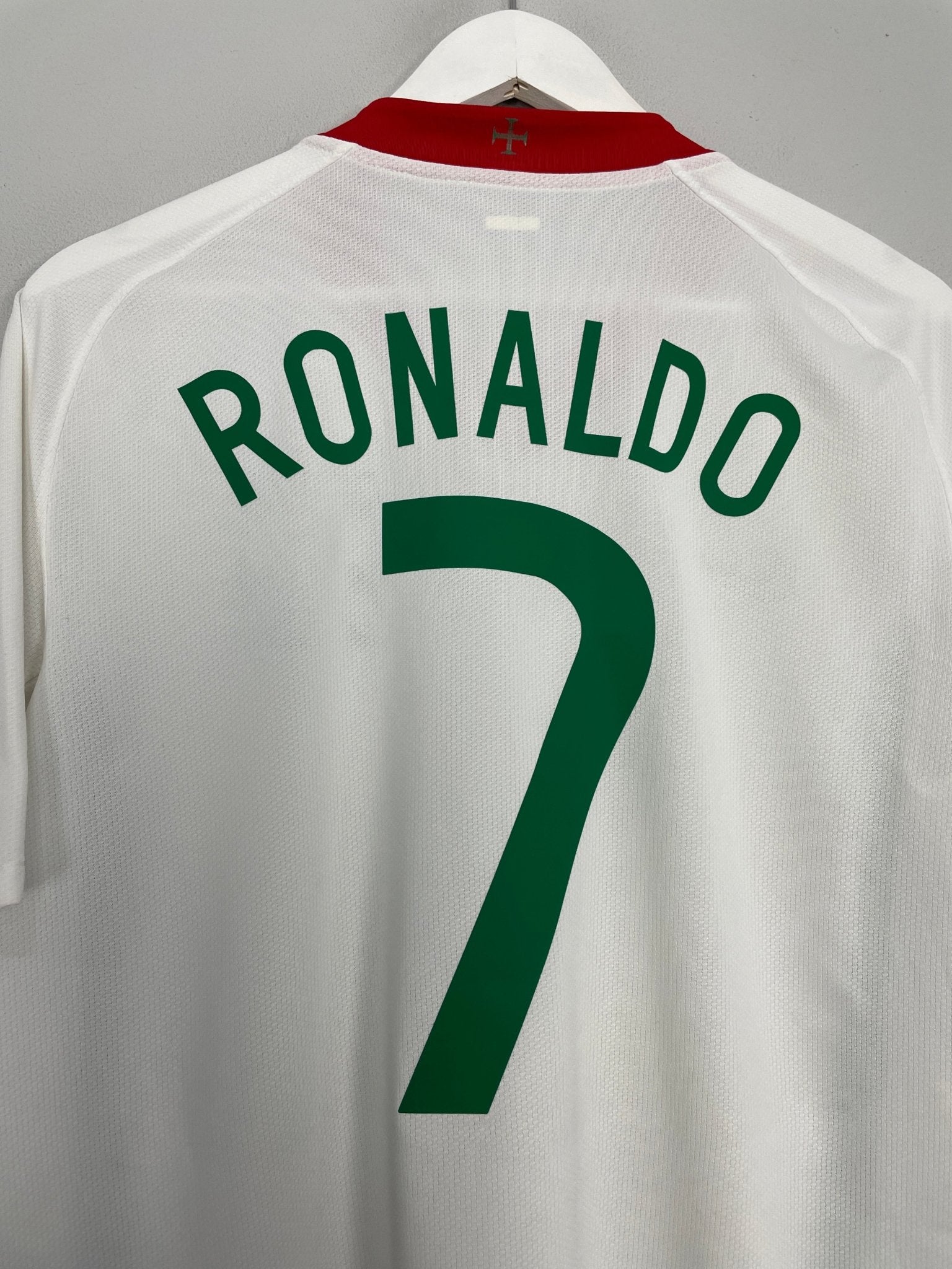 Shop 2008/09 PORTUGAL RONALDO #7 AWAY SHIRT (M) NIKE, classic football shirts, vintage football shirts & retro soccer jerseys at Cult Kits