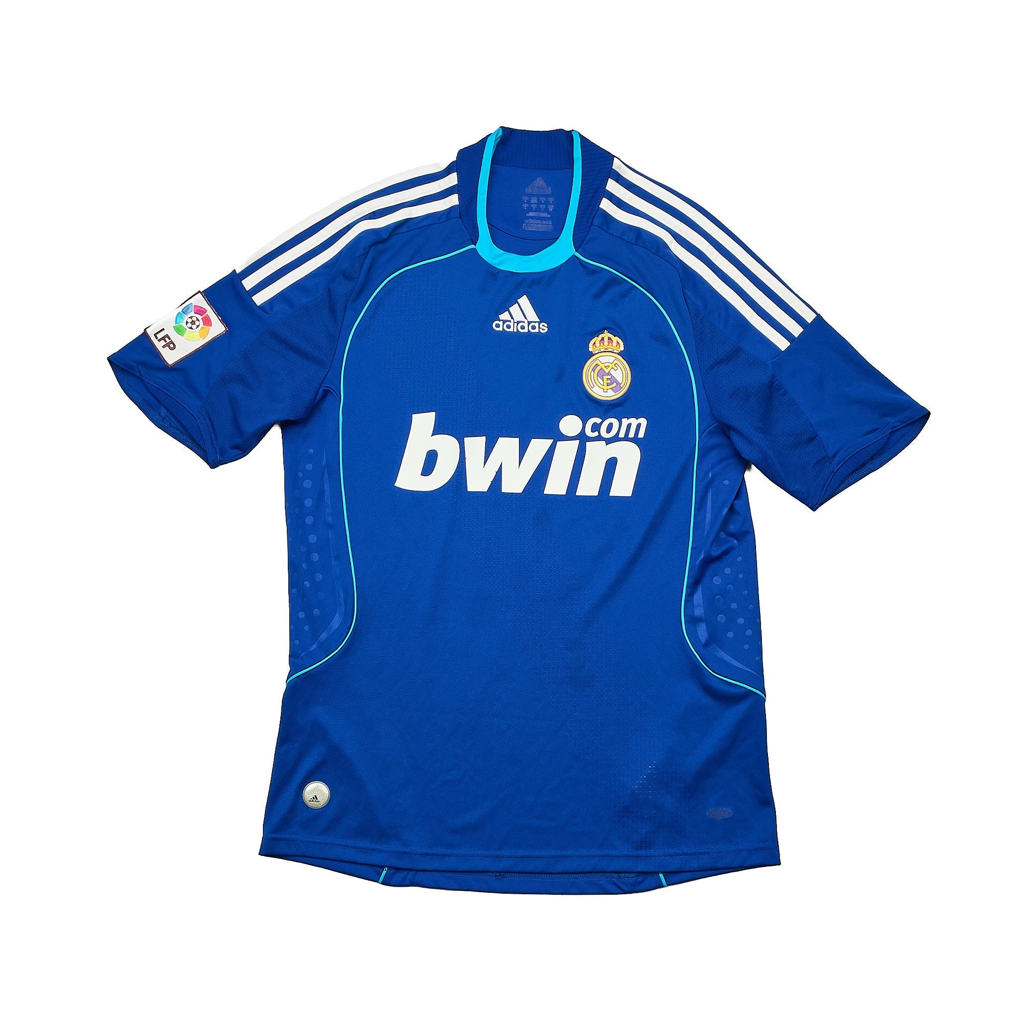 Buy 2008/09 Real Madrid Diarra 6 Away Shirt (S) Adidas ~ Free worldwide shipping ~ Authentic Vintage Football Shirts from Cult Kits