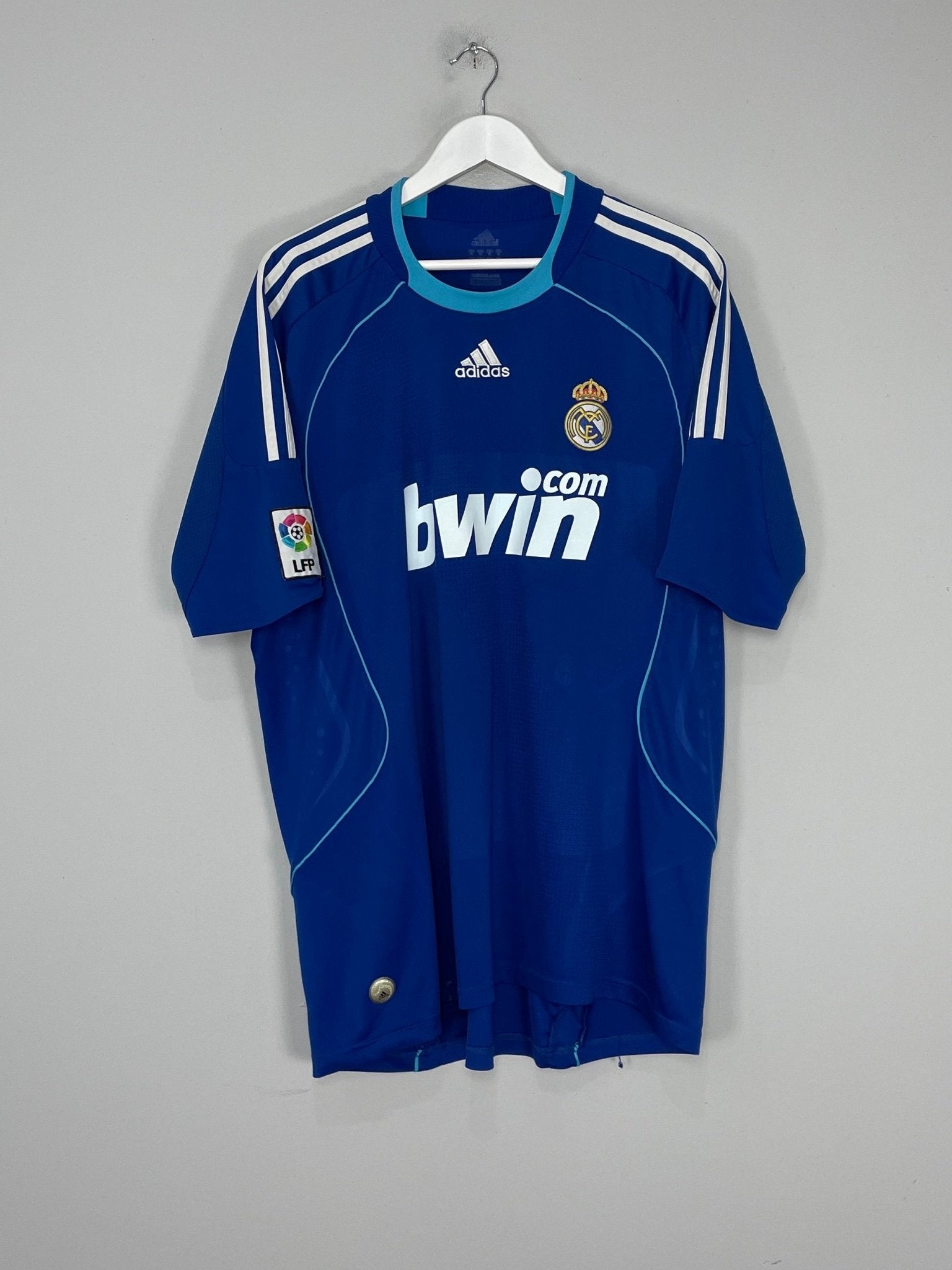 Shop 2008/09 REAL MADRID HIGUAIN #20 AWAY SHIRT (XL) ADIDAS, classic football shirts, vintage football shirts & retro soccer jerseys at Cult Kits