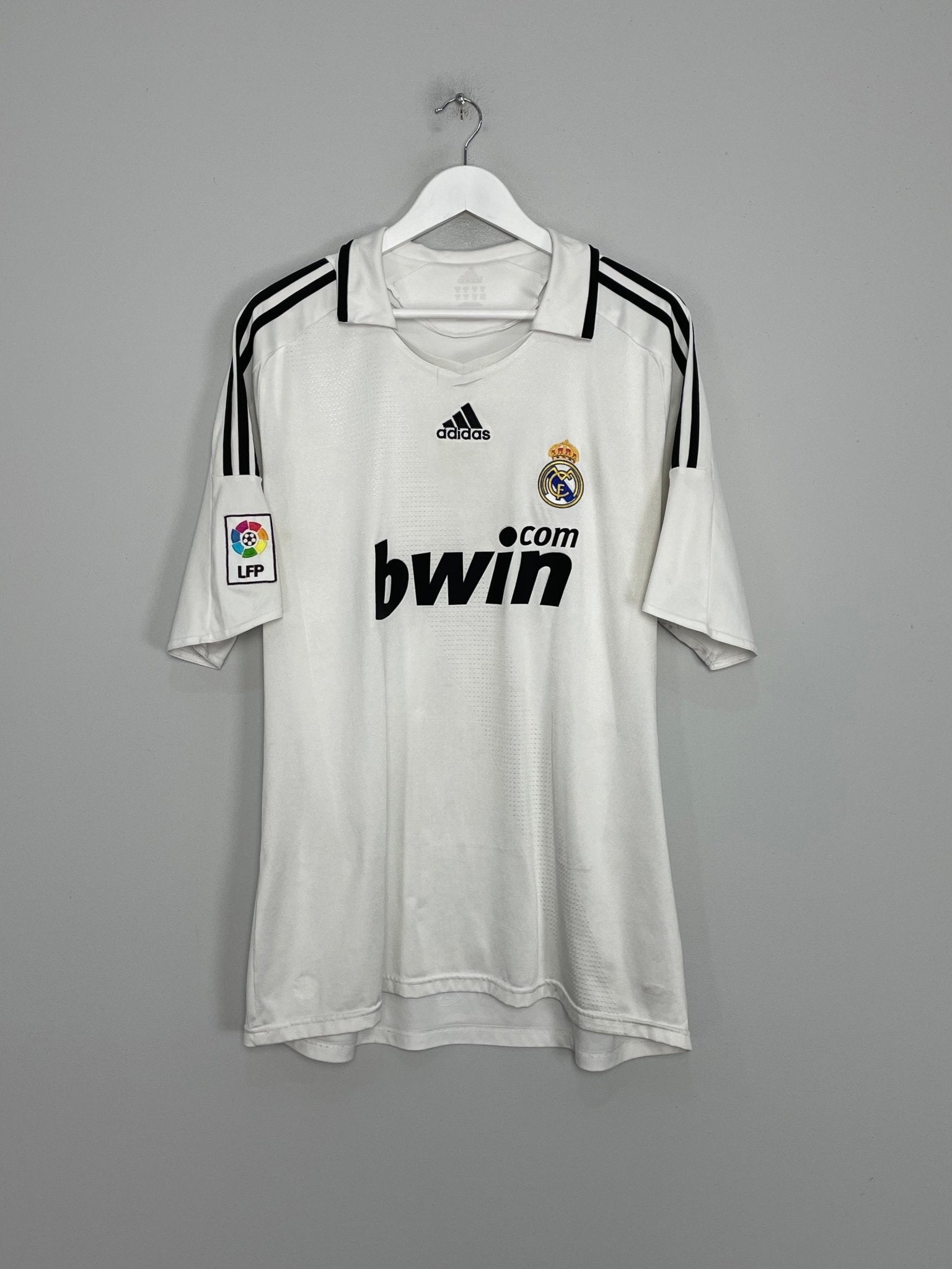 Shop 2008/09 REAL MADRID HOME SHIRT (XL) ADIDAS, classic football shirts, vintage football shirts & retro soccer jerseys at Cult Kits