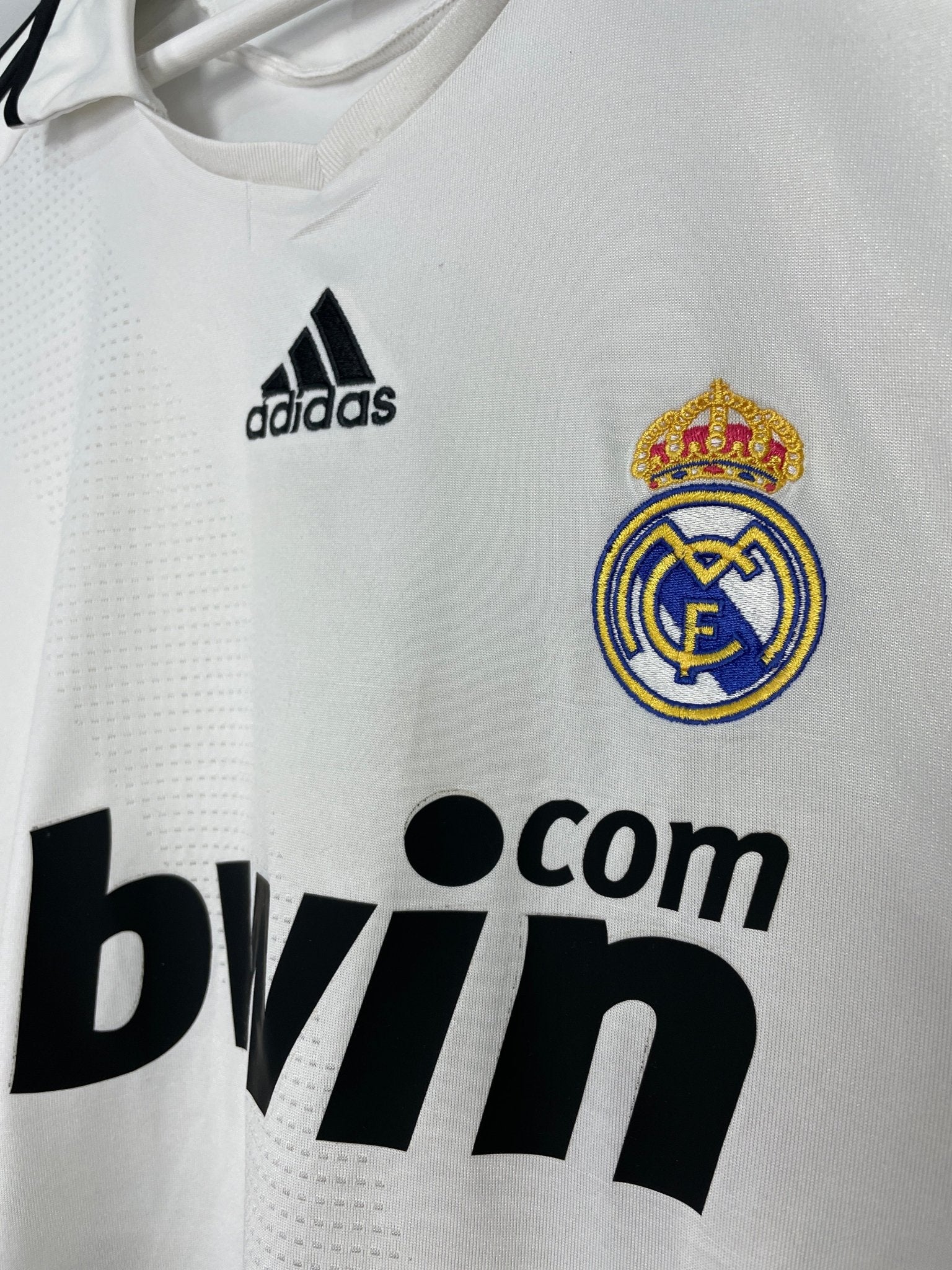 Shop 2008/09 REAL MADRID HOME SHIRT (XL) ADIDAS, classic football shirts, vintage football shirts & retro soccer jerseys at Cult Kits