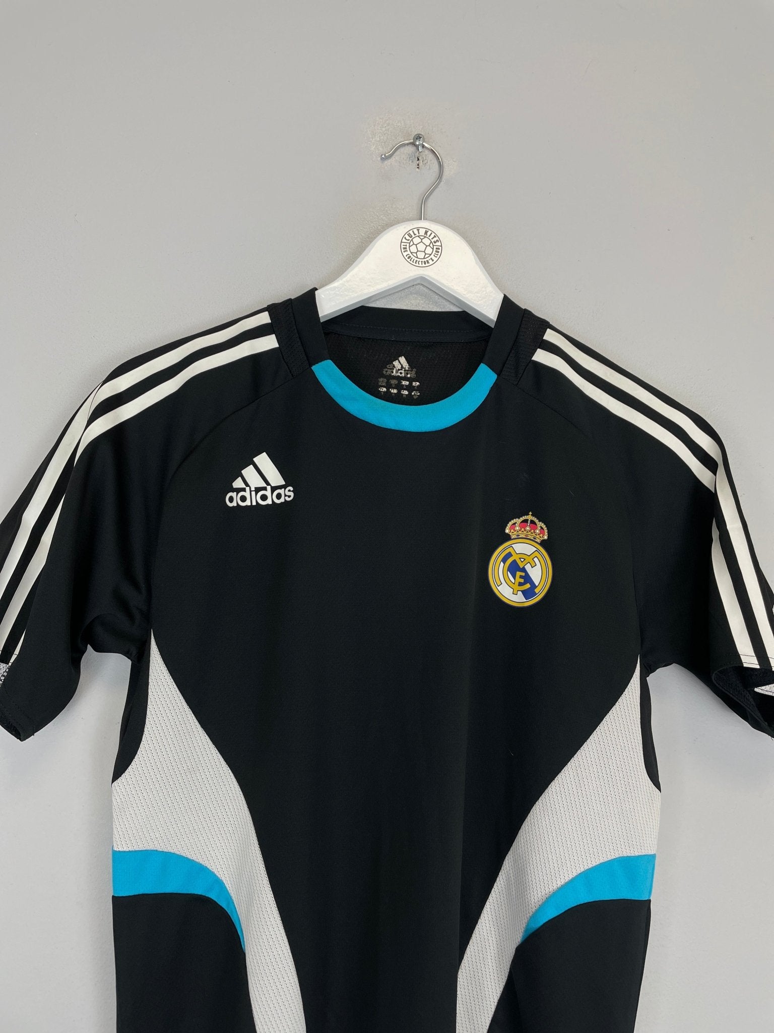 Shop 2008/09 REAL MADRID TRAINING SHIRT (S) ADIDAS, classic football shirts, vintage football shirts & retro soccer jerseys at Cult Kits