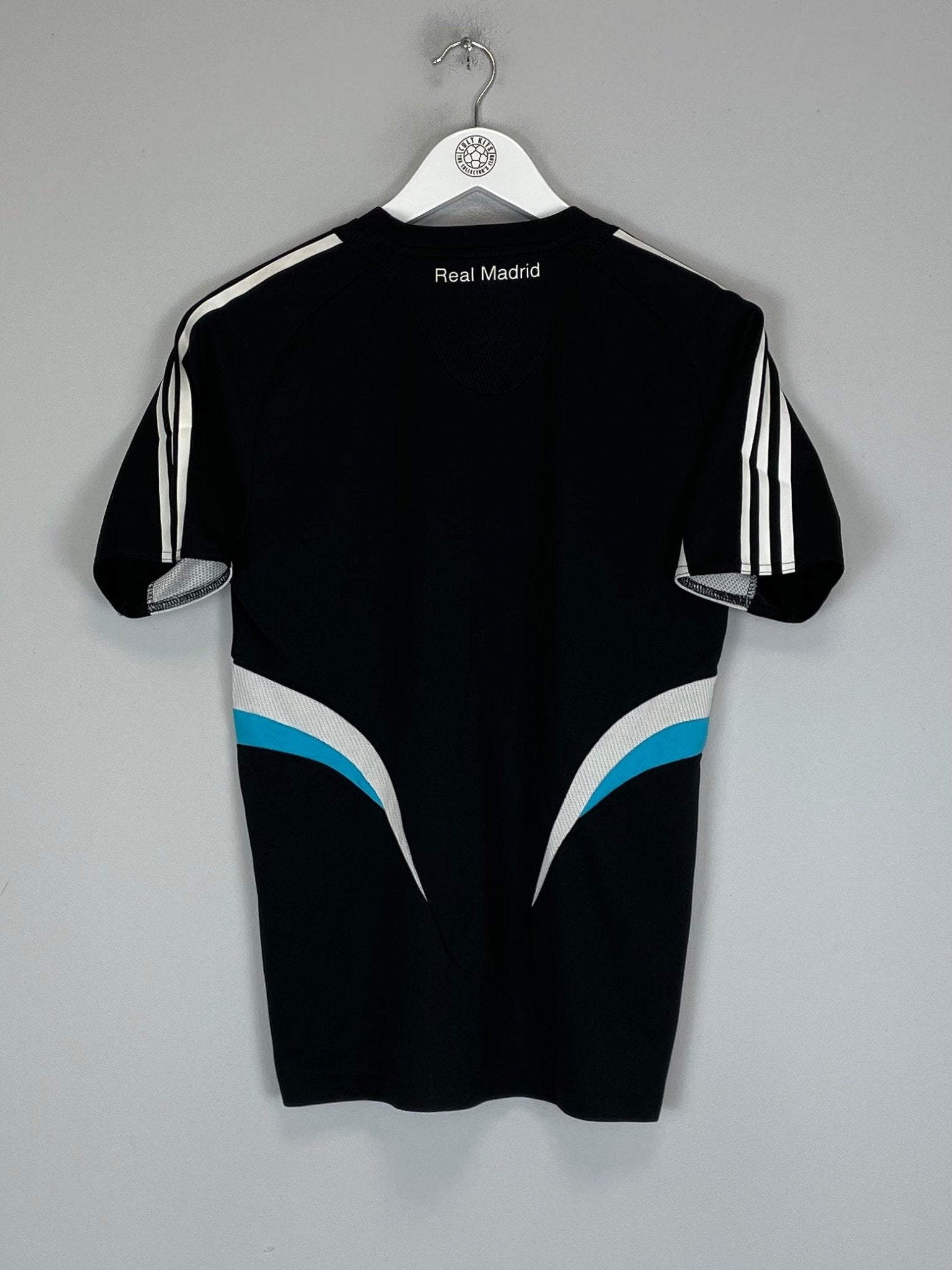 Shop 2008/09 REAL MADRID TRAINING SHIRT (S) ADIDAS, classic football shirts, vintage football shirts & retro soccer jerseys at Cult Kits