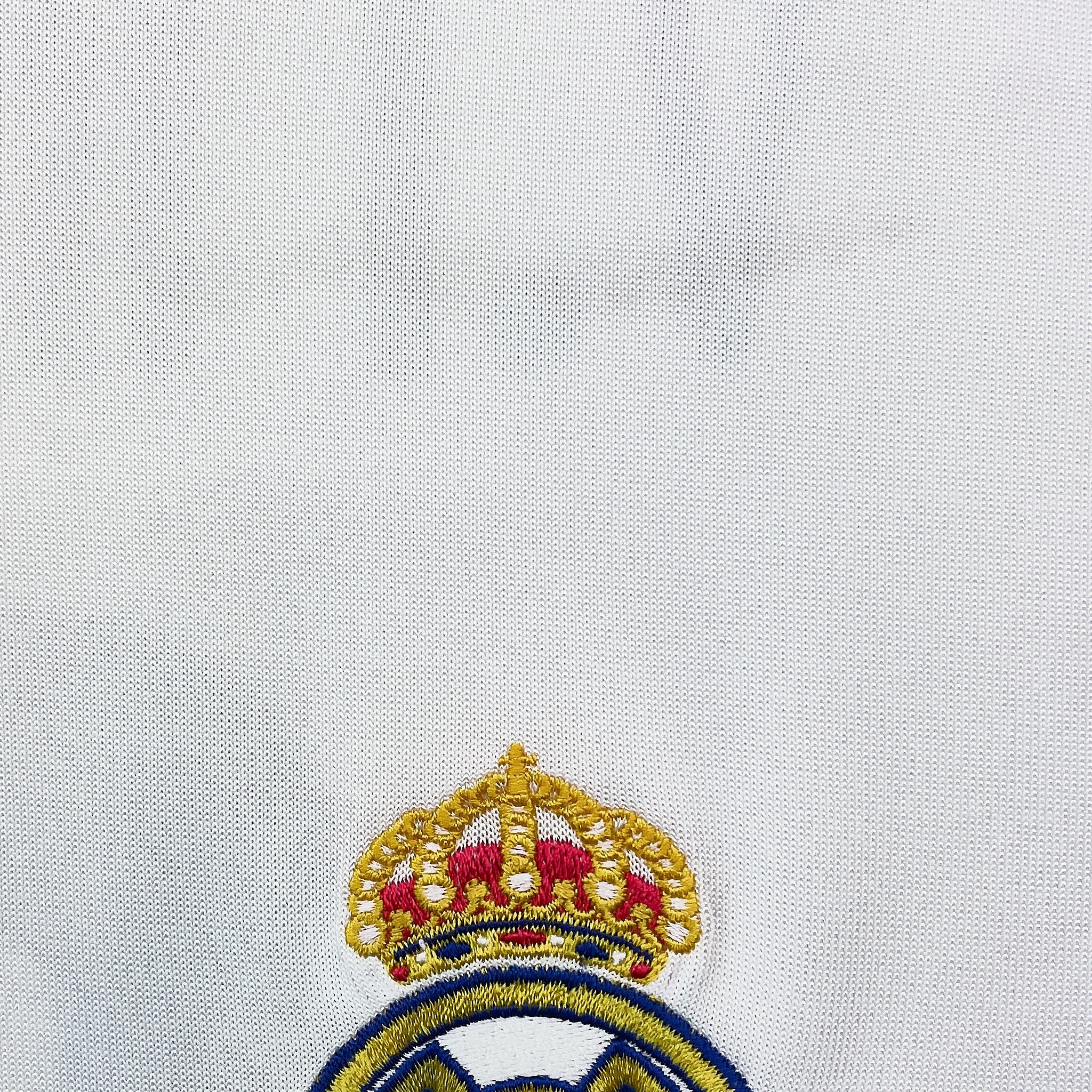 Buy 2008/09 Real Madrid V.Nistelrooy 17 Home Shirt (XXL) Adidas ~ Free worldwide shipping ~ Authentic Vintage Football Shirts from Cult Kits