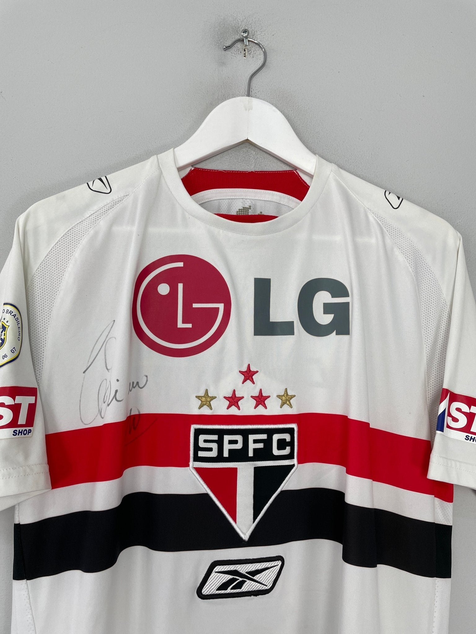 Shop 2008/09 SAO PAULO ADRIANO #10 *SIGNED* HOME SHIRT (M) REEBOK, classic football shirts, vintage football shirts & retro soccer jerseys at Cult Kits