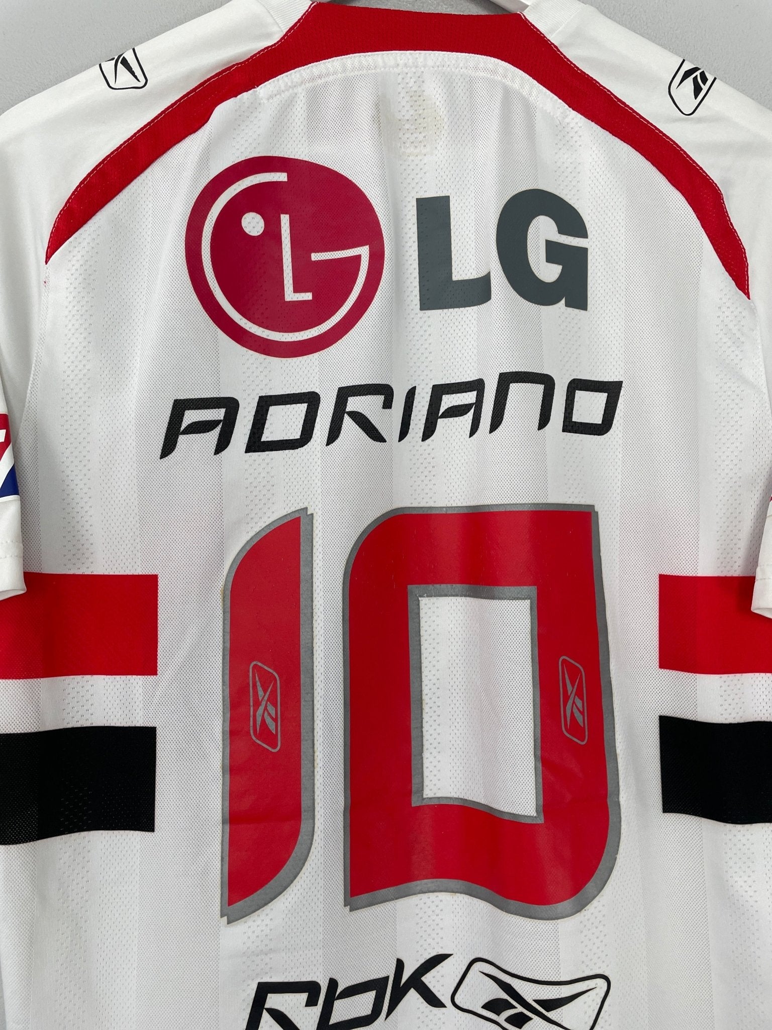 Shop 2008/09 SAO PAULO ADRIANO #10 *SIGNED* HOME SHIRT (M) REEBOK, classic football shirts, vintage football shirts & retro soccer jerseys at Cult Kits