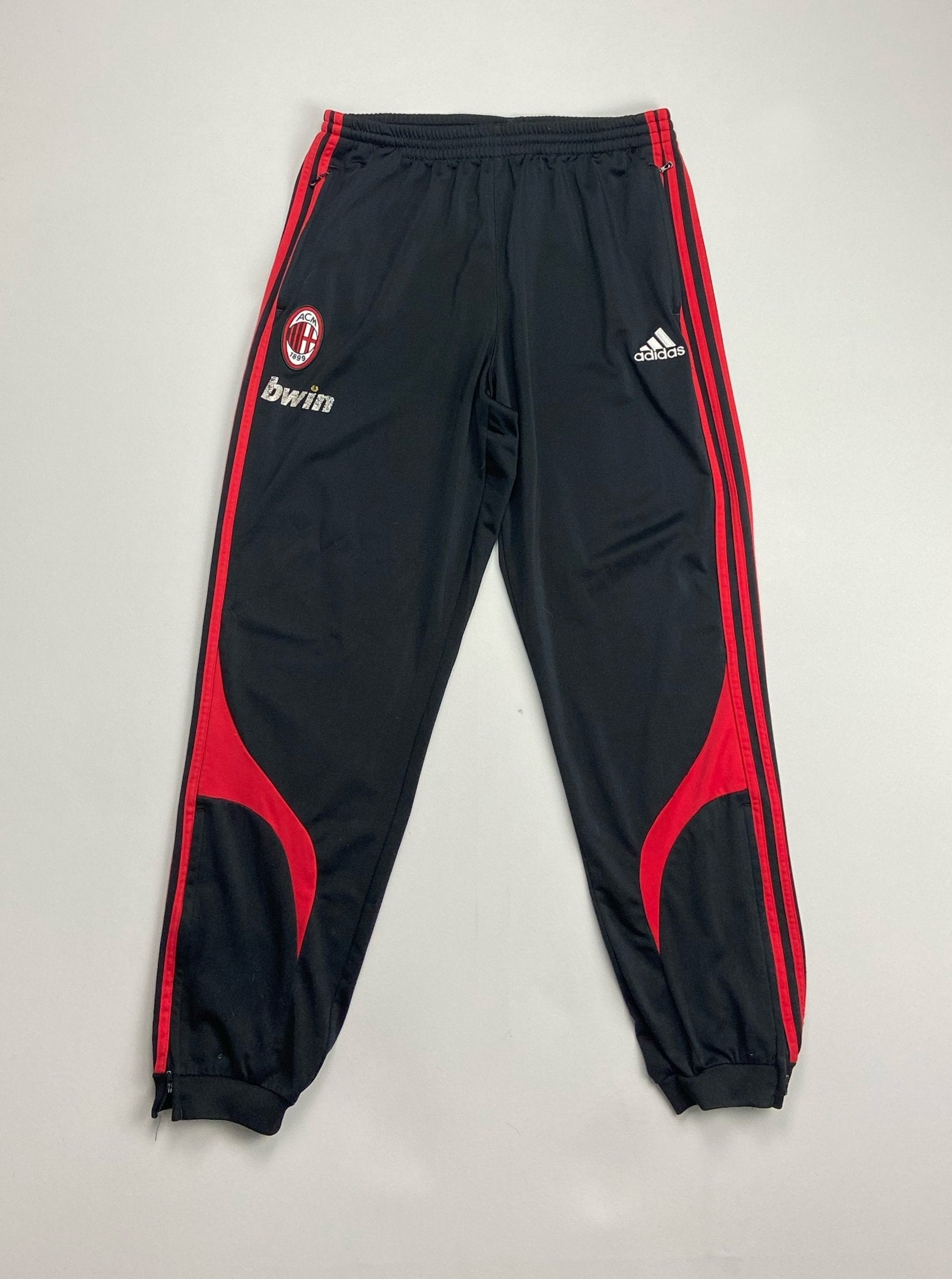 Shop 2008/10 AC MILAN TRACKSUIT BOTTOMS (L) ADIDAS, classic football shirts, vintage football shirts & retro soccer jerseys at Cult Kits