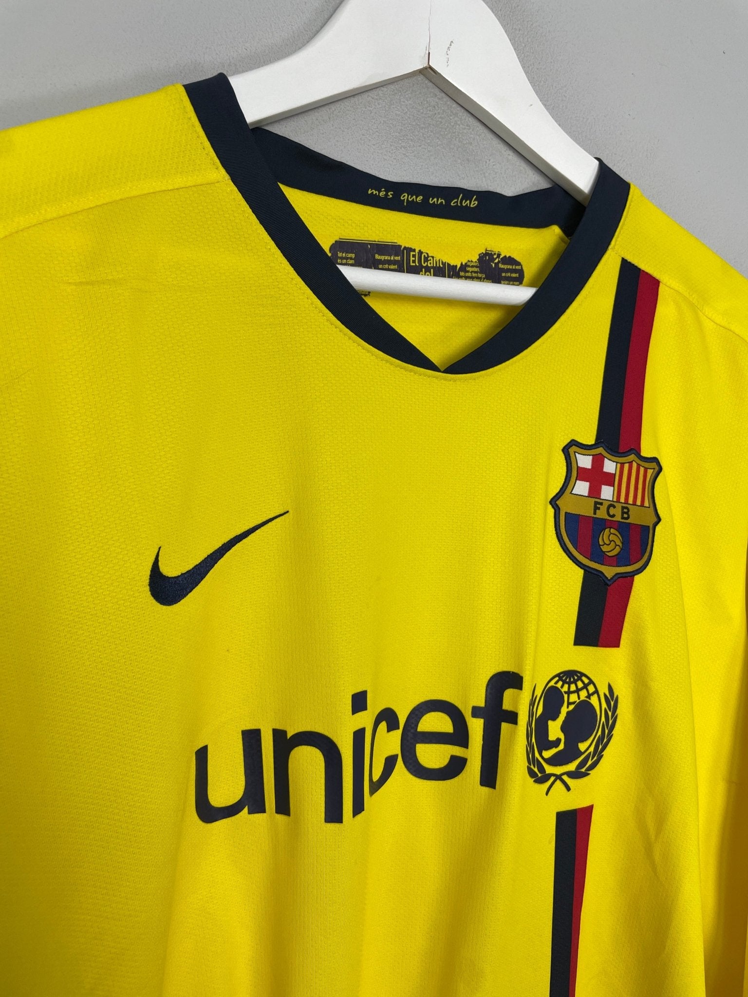 Shop 2008/10 BARCELONA HENRY #14 L/S AWAY SHIRT (XL) NIKE, classic football shirts, vintage football shirts & retro soccer jerseys at Cult Kits