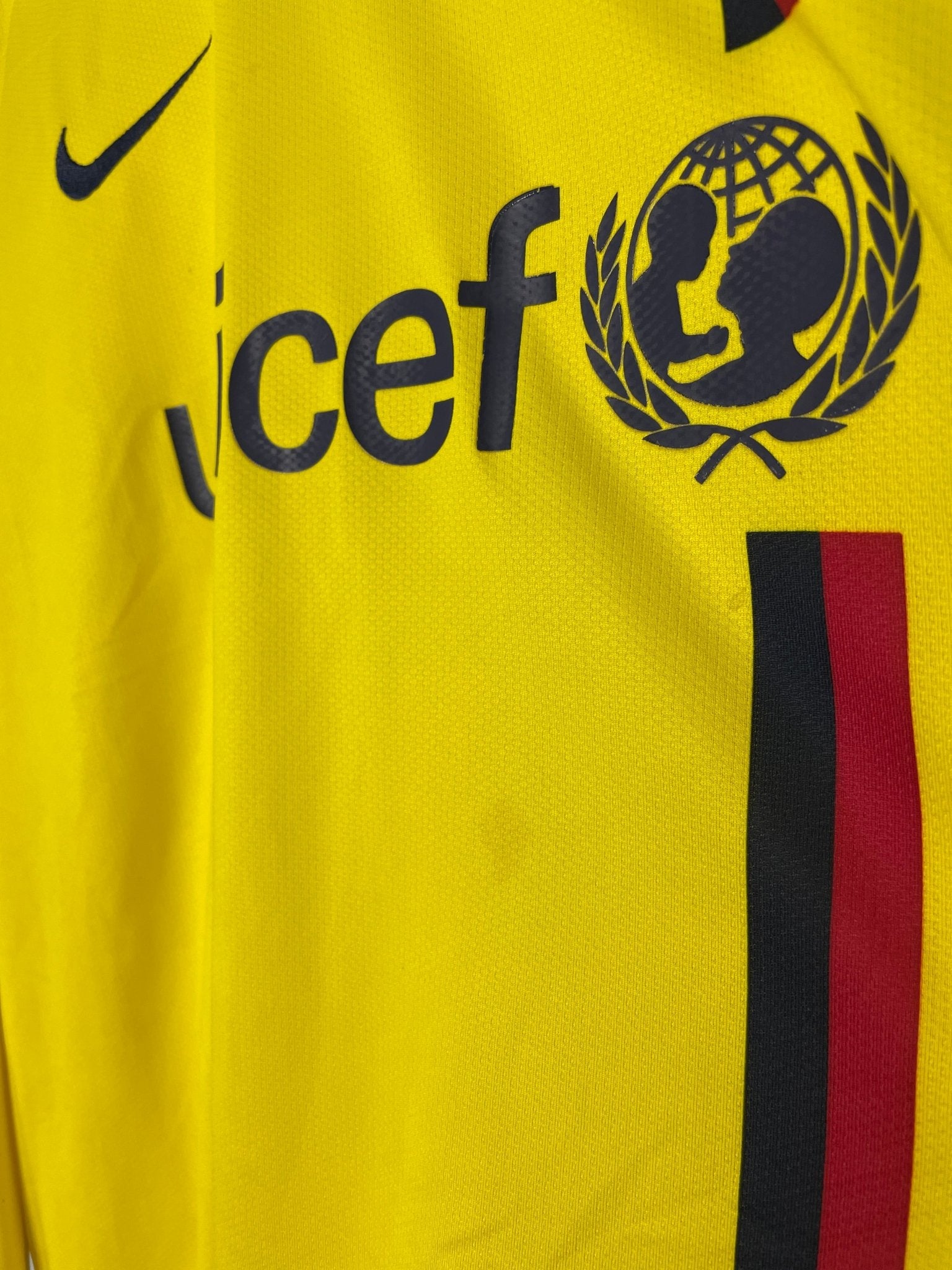 Shop 2008/10 BARCELONA HENRY #14 L/S AWAY SHIRT (XL) NIKE, classic football shirts, vintage football shirts & retro soccer jerseys at Cult Kits