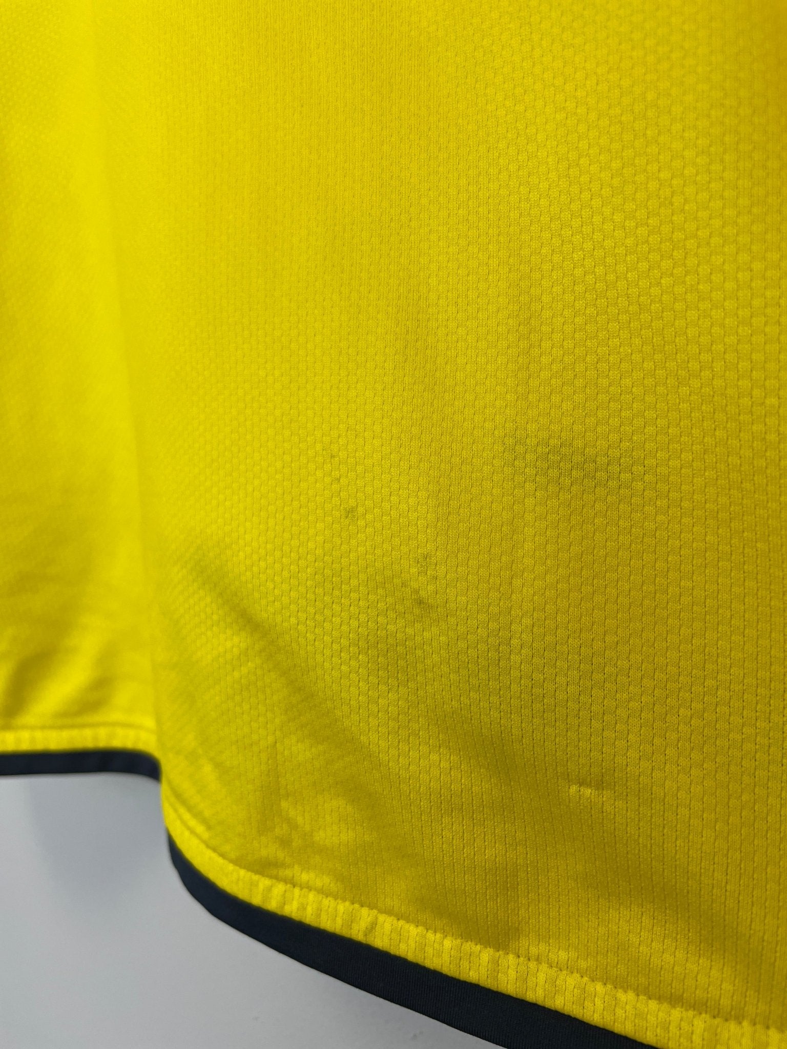 Shop 2008/10 BARCELONA INIESTA #8 AWAY SHIRT (XL) NIKE, classic football shirts, vintage football shirts & retro soccer jerseys at Cult Kits