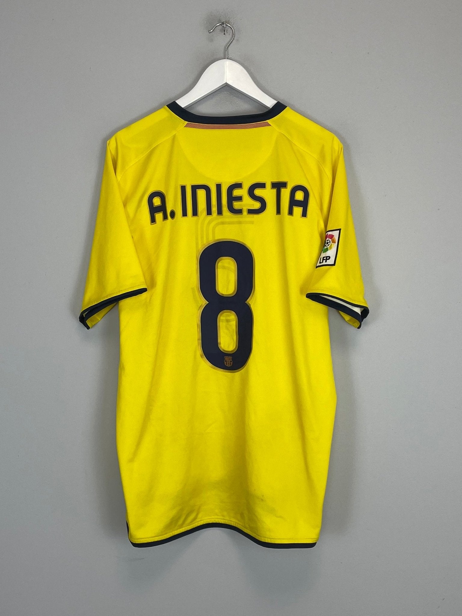 Shop 2008/10 BARCELONA INIESTA #8 AWAY SHIRT (XL) NIKE, classic football shirts, vintage football shirts & retro soccer jerseys at Cult Kits