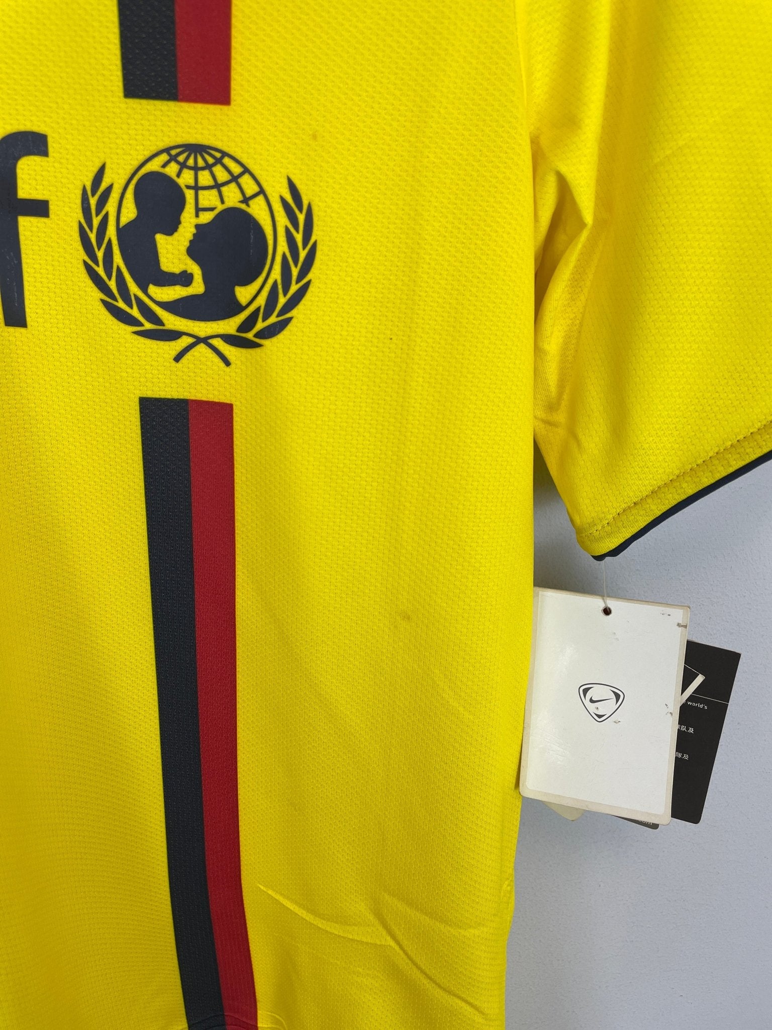 Shop 2008/10 BARCELONA MESSI #10 *BNWT* AWAY SHIRT (S) NIKE, classic football shirts, vintage football shirts & retro soccer jerseys at Cult Kits