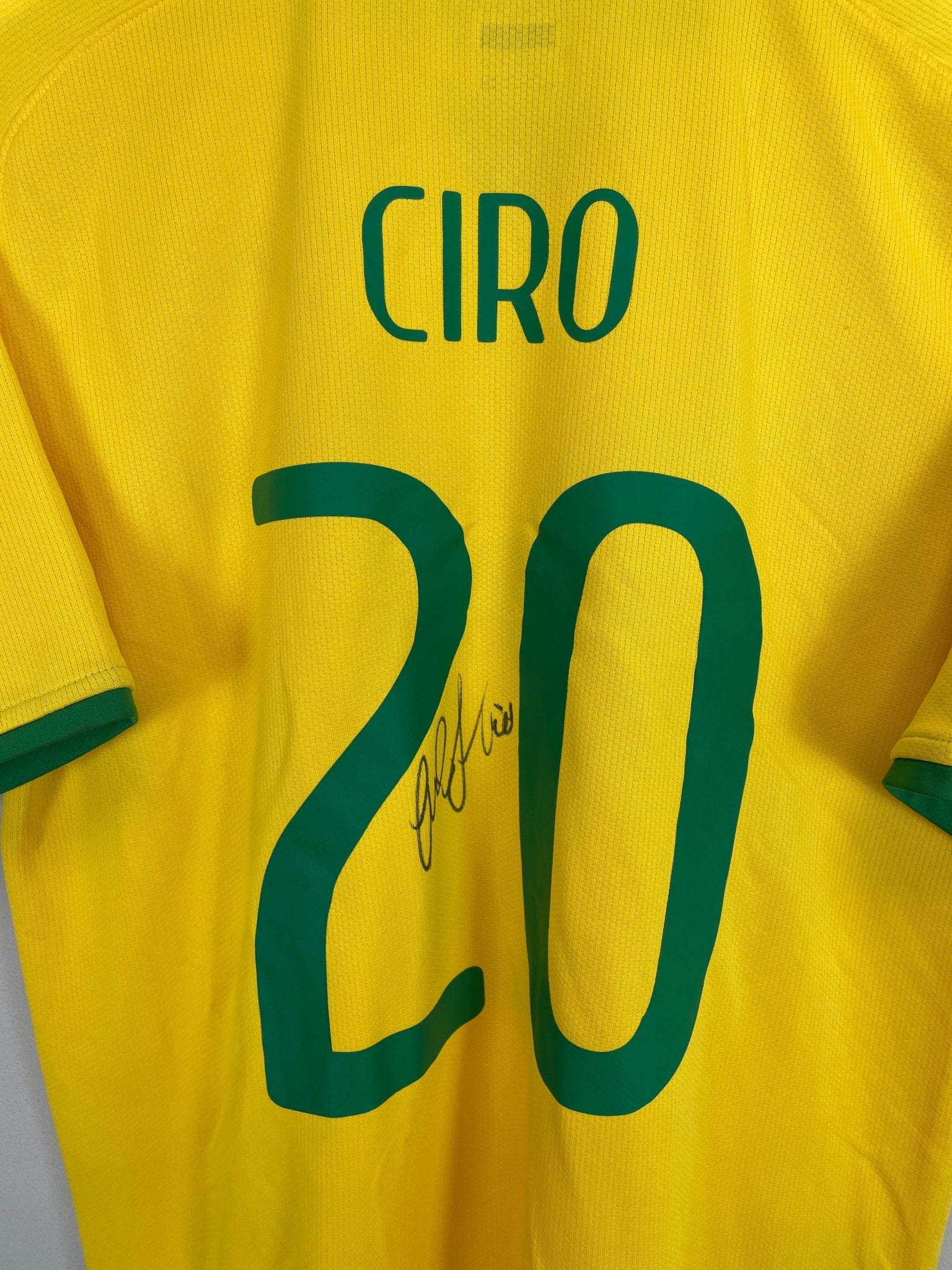 Shop 2008/10 BRAZIL CIRO #20 *SIGNED* HOME SHIRT (M) NIKE, classic football shirts, vintage football shirts & retro soccer jerseys at Cult Kits