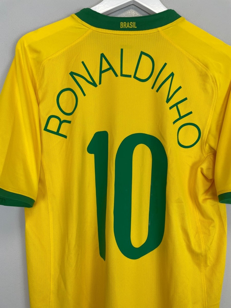 2008/10 BRAZIL RONALDINHO 10 HOME SHIRT (M) NIKE - Cult Kits - Medium - Buy Vintage Football Shirts, Authentic Retro Football Shirts For Sale, Classic Football Shirts & Soccer Jersey