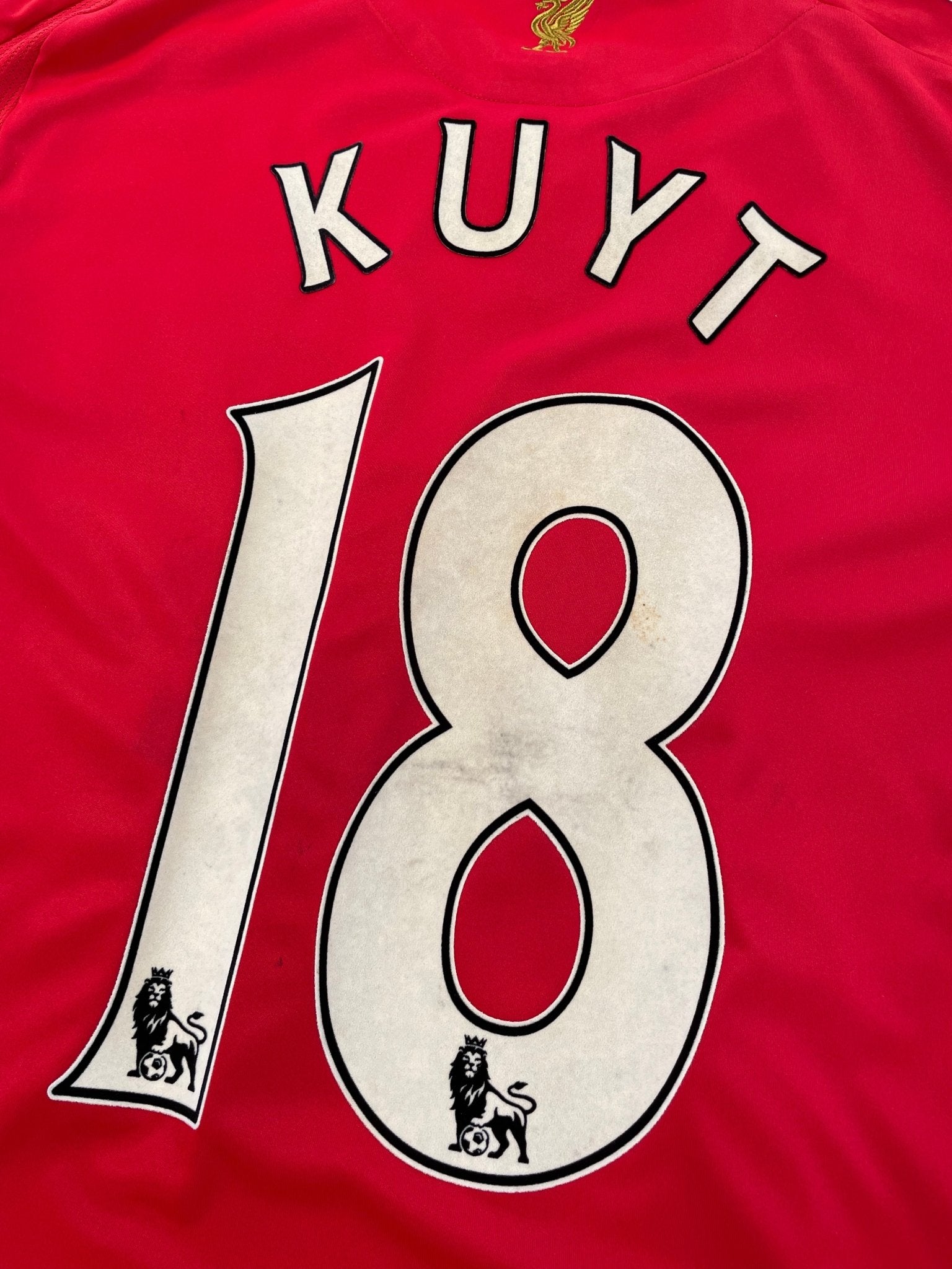 Buy 2008/10 Liverpool Kuyt 18 Home Shirt (M) Adidas ~ Free worldwide shipping ~ Authentic Vintage Football Shirts from Cult Kits