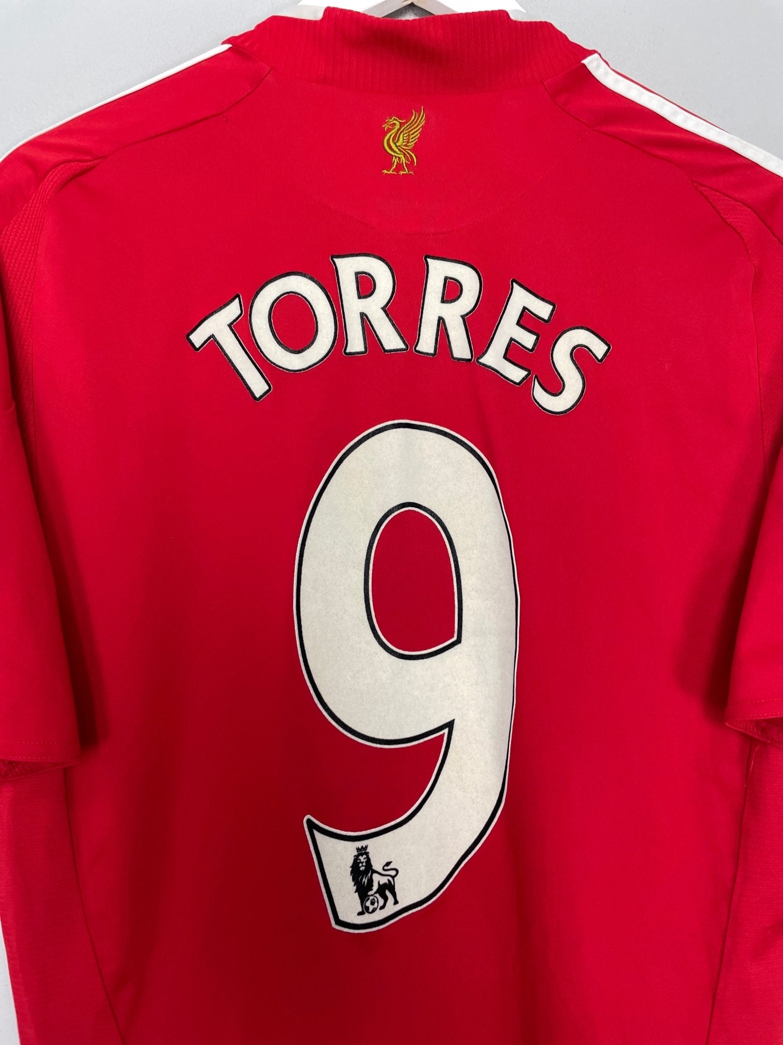 Shop 2008/10 LIVERPOOL TORRES #9 HOME SHIRT (M) ADIDAS, classic football shirts, vintage football shirts & retro soccer jerseys at Cult Kits