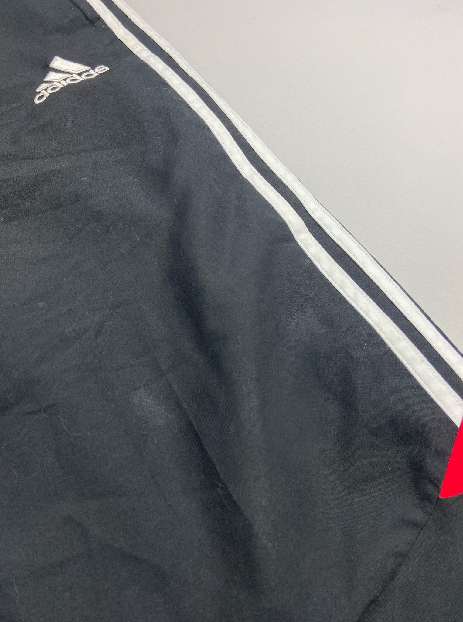 Shop 2008/10 LIVERPOOL TRACKSUIT BOTTOMS (M) ADIDAS, classic football shirts, vintage football shirts & retro soccer jerseys at Cult Kits