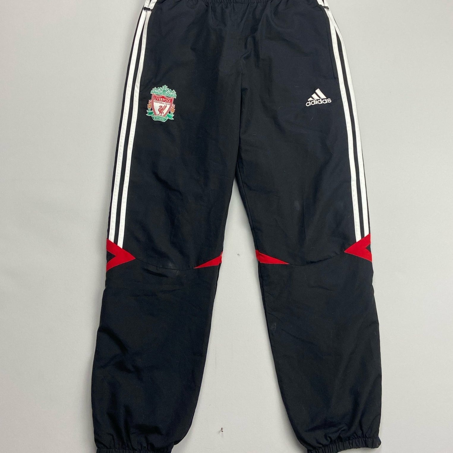 Shop 2008/10 LIVERPOOL TRACKSUIT BOTTOMS (M) ADIDAS, classic football shirts, vintage football shirts & retro soccer jerseys at Cult Kits