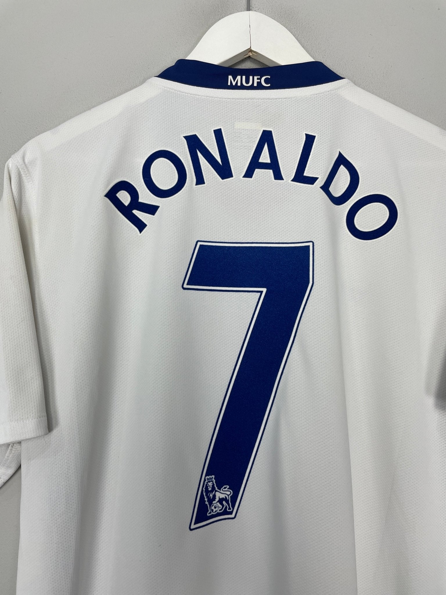 Shop 2008/10 MANCHESTER UNITED RONALDO #7 AWAY SHIRT (L) NIKE, classic football shirts, vintage football shirts & retro soccer jerseys at Cult Kits