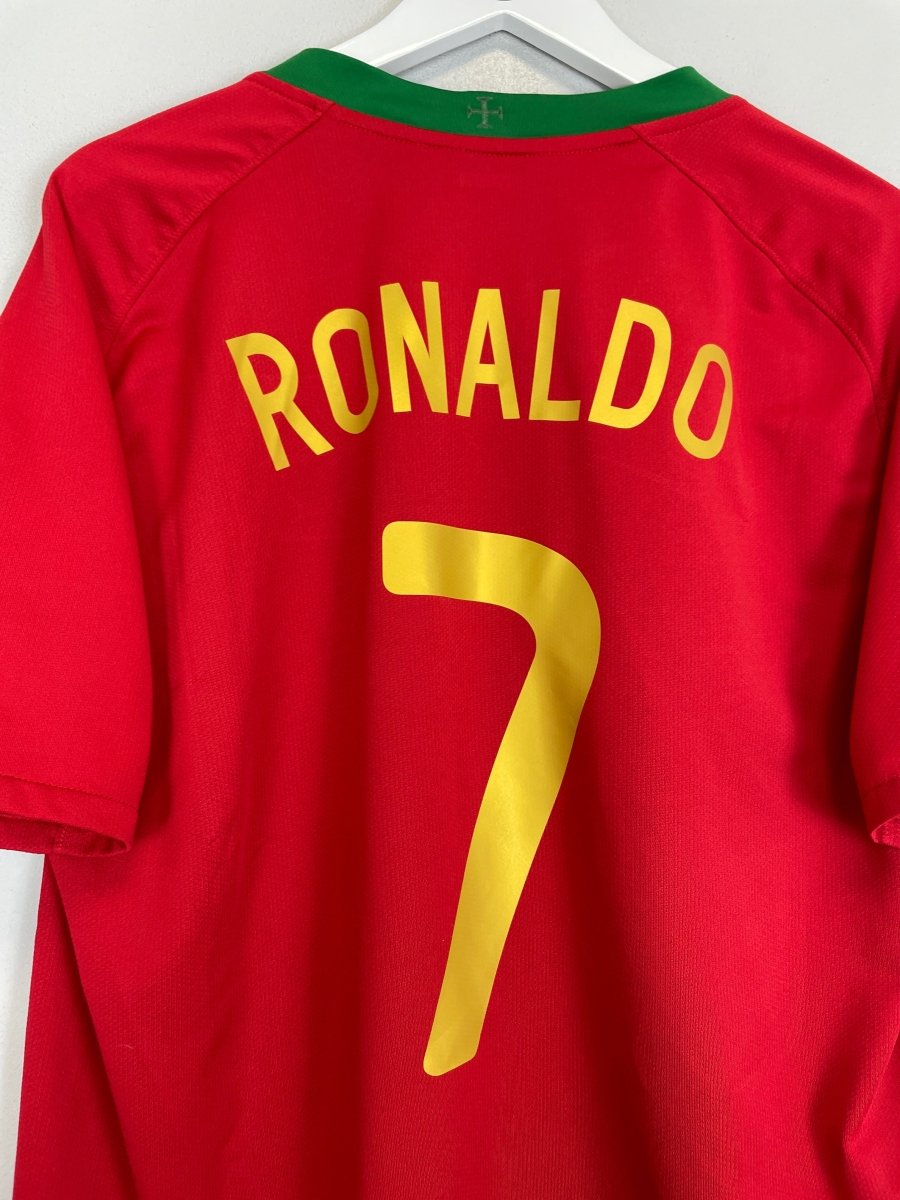 2008/10 PORTUGAL RONALDO 7 HOME SHIRT (L) NIKE - Cult Kits - Large - Buy Vintage Football Shirts, Authentic Retro Football Shirts For Sale, Classic Football Shirts & Soccer Jersey