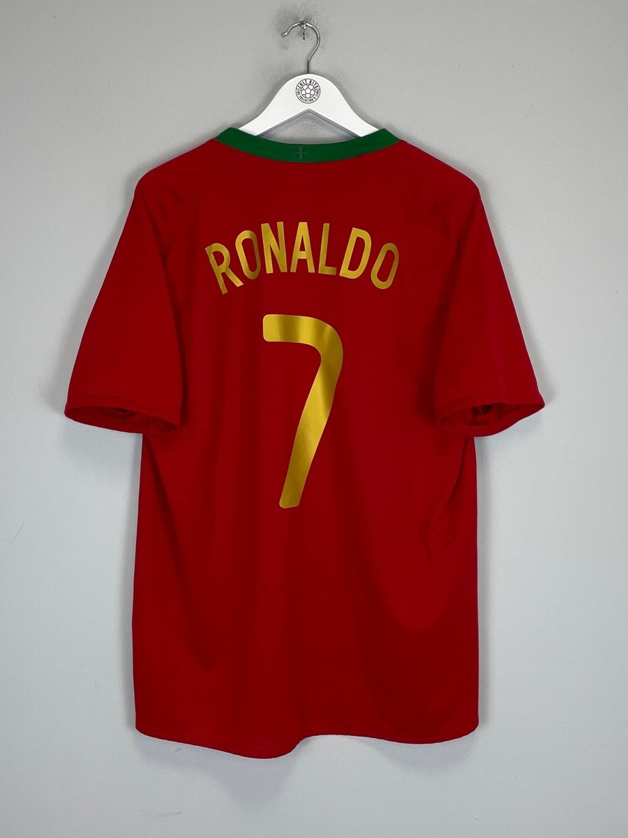 2008/10 PORTUGAL RONALDO 7 HOME SHIRT (L) NIKE - Cult Kits - Large - Buy Vintage Football Shirts, Authentic Retro Football Shirts For Sale, Classic Football Shirts & Soccer Jersey