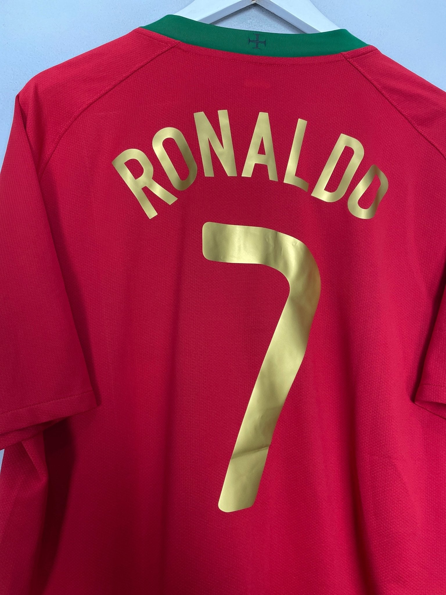 Shop 2008/10 PORTUGAL RONALDO #7 HOME SHIRT (XL) NIKE, classic football shirts, vintage football shirts & retro soccer jerseys at Cult Kits