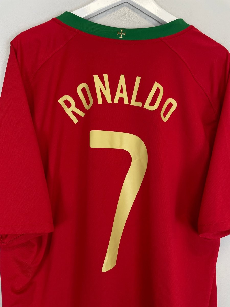 2008/10 PORTUGAL RONALDO 7 HOME SHIRT (XXL) NIKE - Cult Kits - XXL - Buy Vintage Football Shirts, Authentic Retro Football Shirts For Sale, Classic Football Shirts & Soccer Jersey