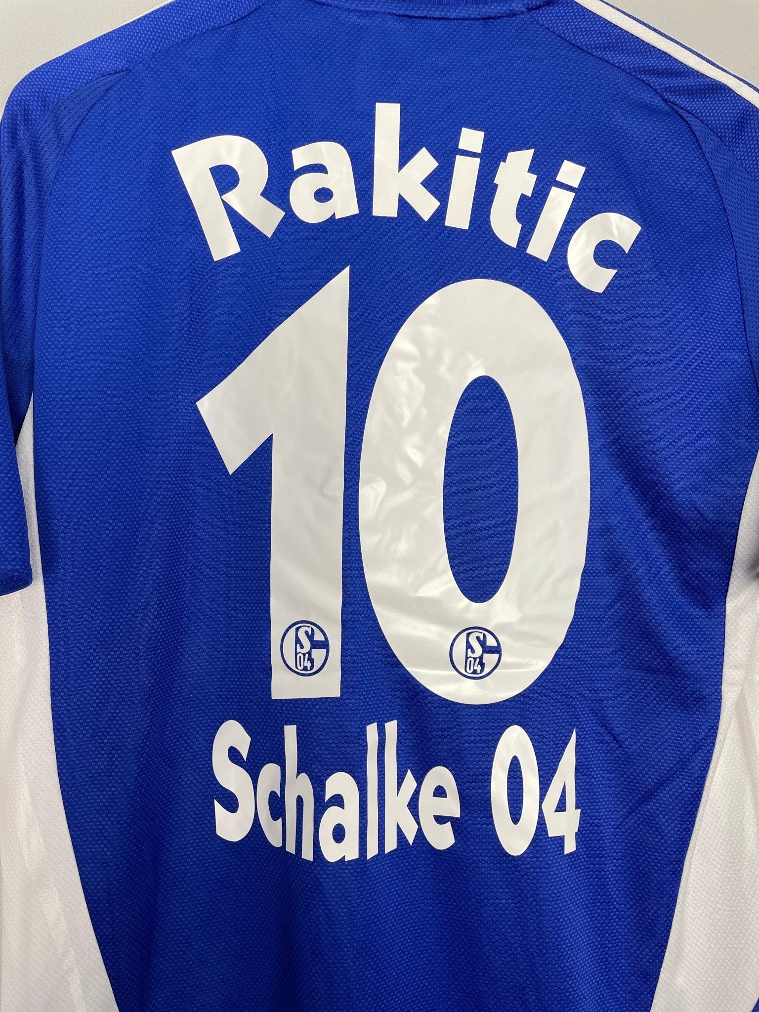 Shop 2008/10 SCHALKE RAKITIC #10 HOME SHIRT (M) ADIDAS, classic football shirts, vintage football shirts & retro soccer jerseys at Cult Kits