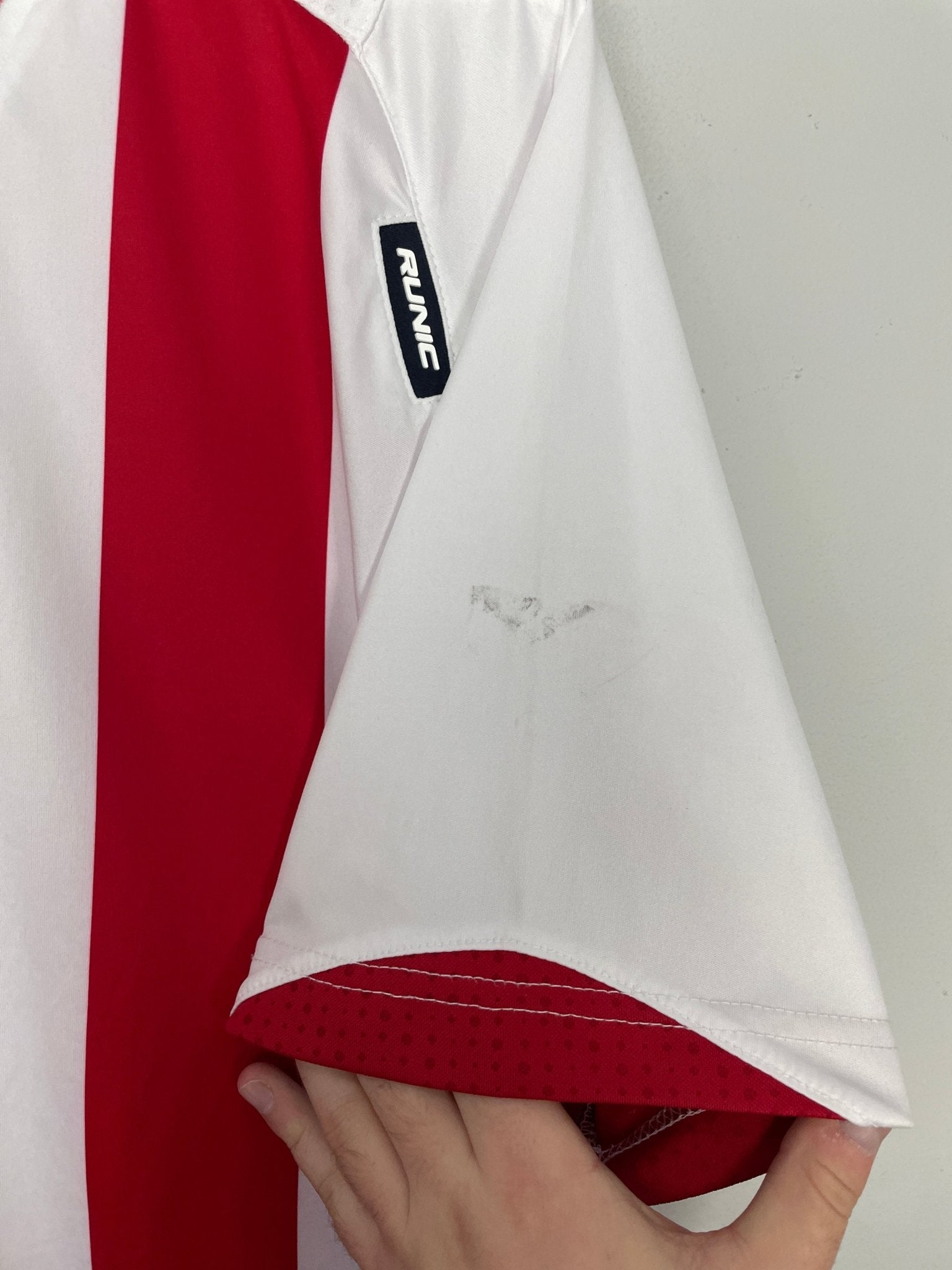 Shop 2009 JUNIOR FC GIOVANNI #10 HOME SHIRT (M) RINIC, classic football shirts, vintage football shirts & retro soccer jerseys at Cult Kits