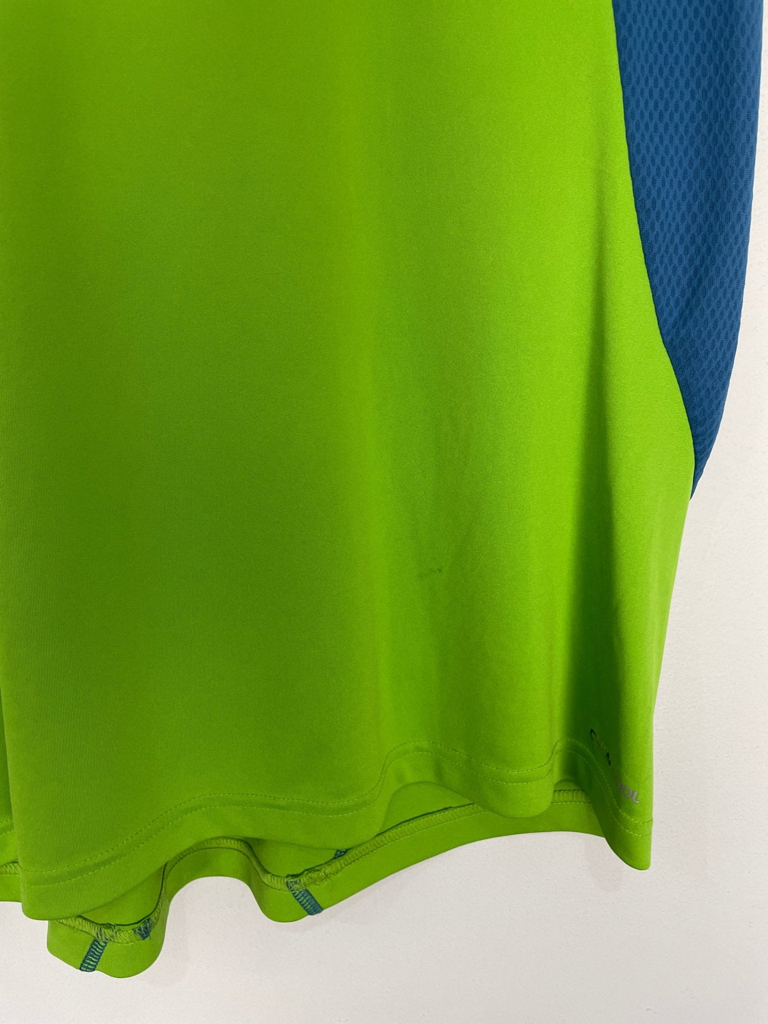 Shop 2009 SEATTLE SOUNDERS LJUNGBERG #10 HOME SHIRT (M) ADIDAS, classic football shirts, vintage football shirts & retro soccer jerseys at Cult Kits
