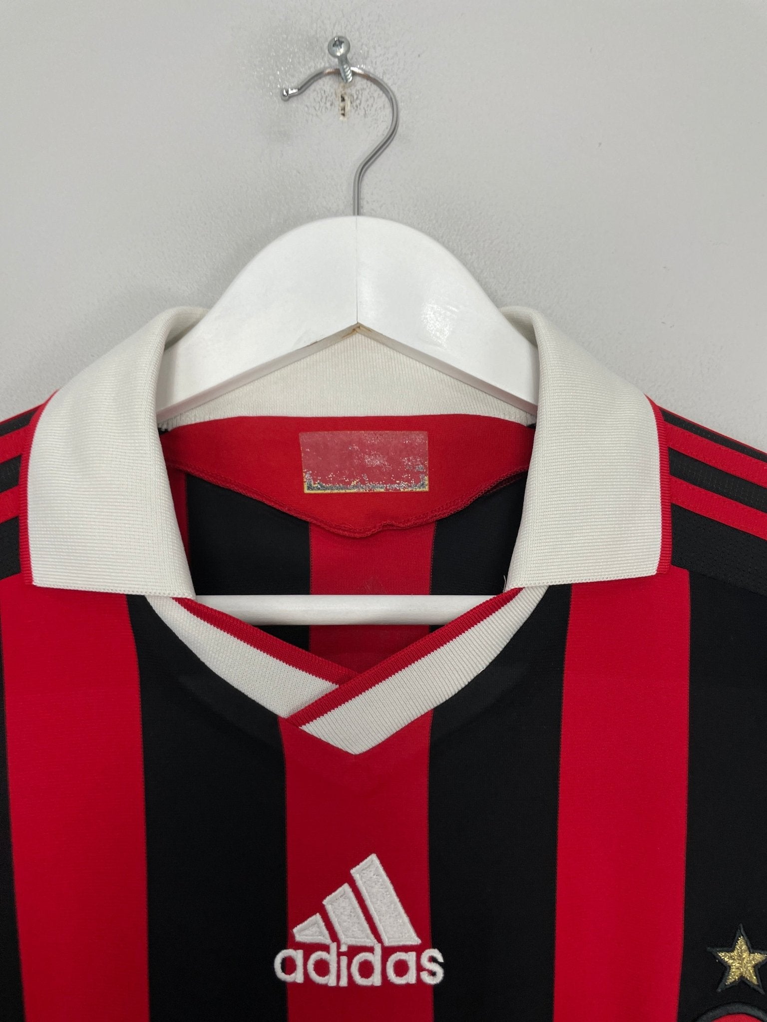 Shop 2009/10 AC MILAN BECKHAM #32 L/S C/L HOME SHIRT (M) ADIDAS, classic football shirts, vintage football shirts & retro soccer jerseys at Cult Kits