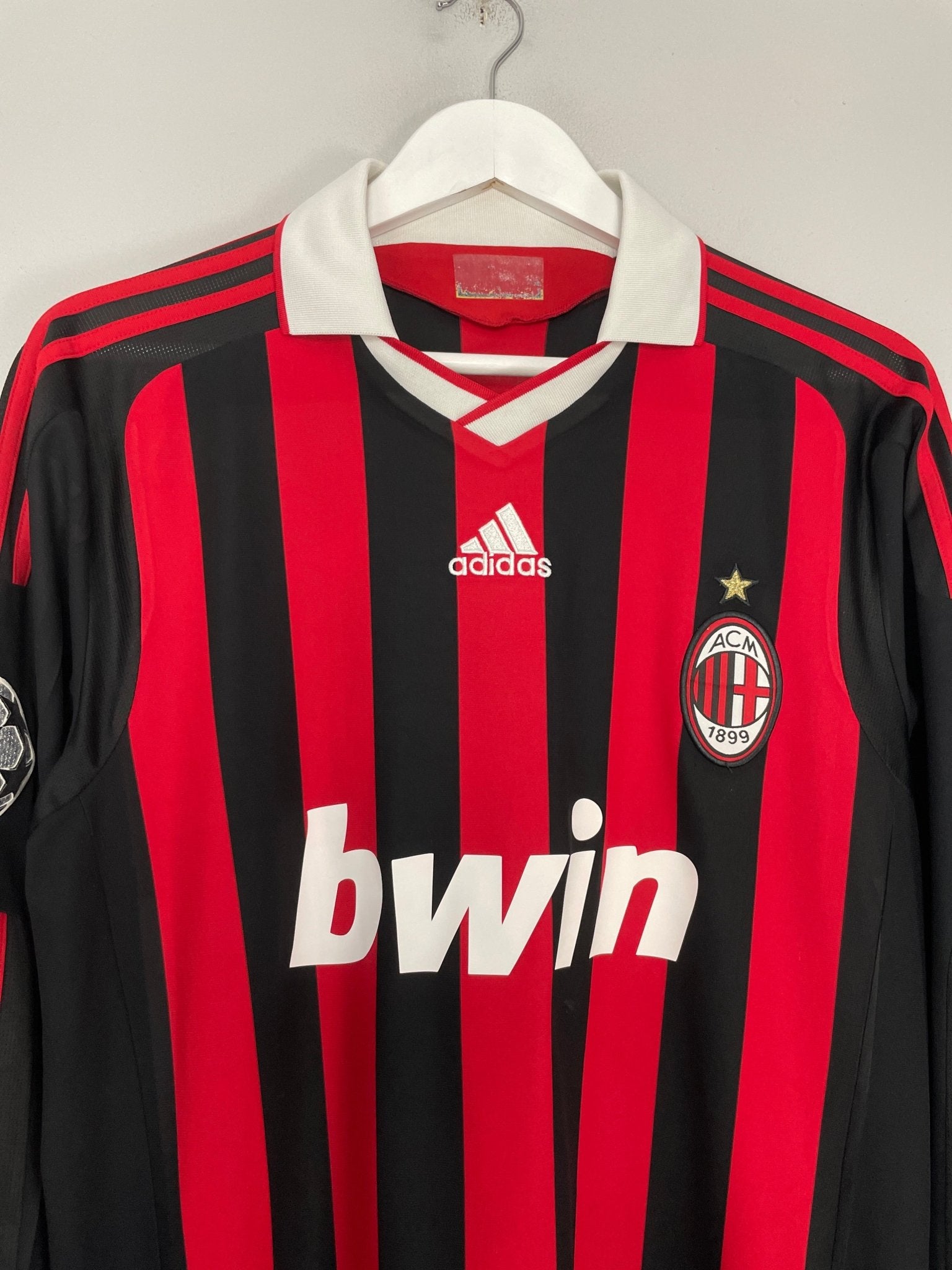 Shop 2009/10 AC MILAN BECKHAM #32 L/S C/L HOME SHIRT (M) ADIDAS, classic football shirts, vintage football shirts & retro soccer jerseys at Cult Kits
