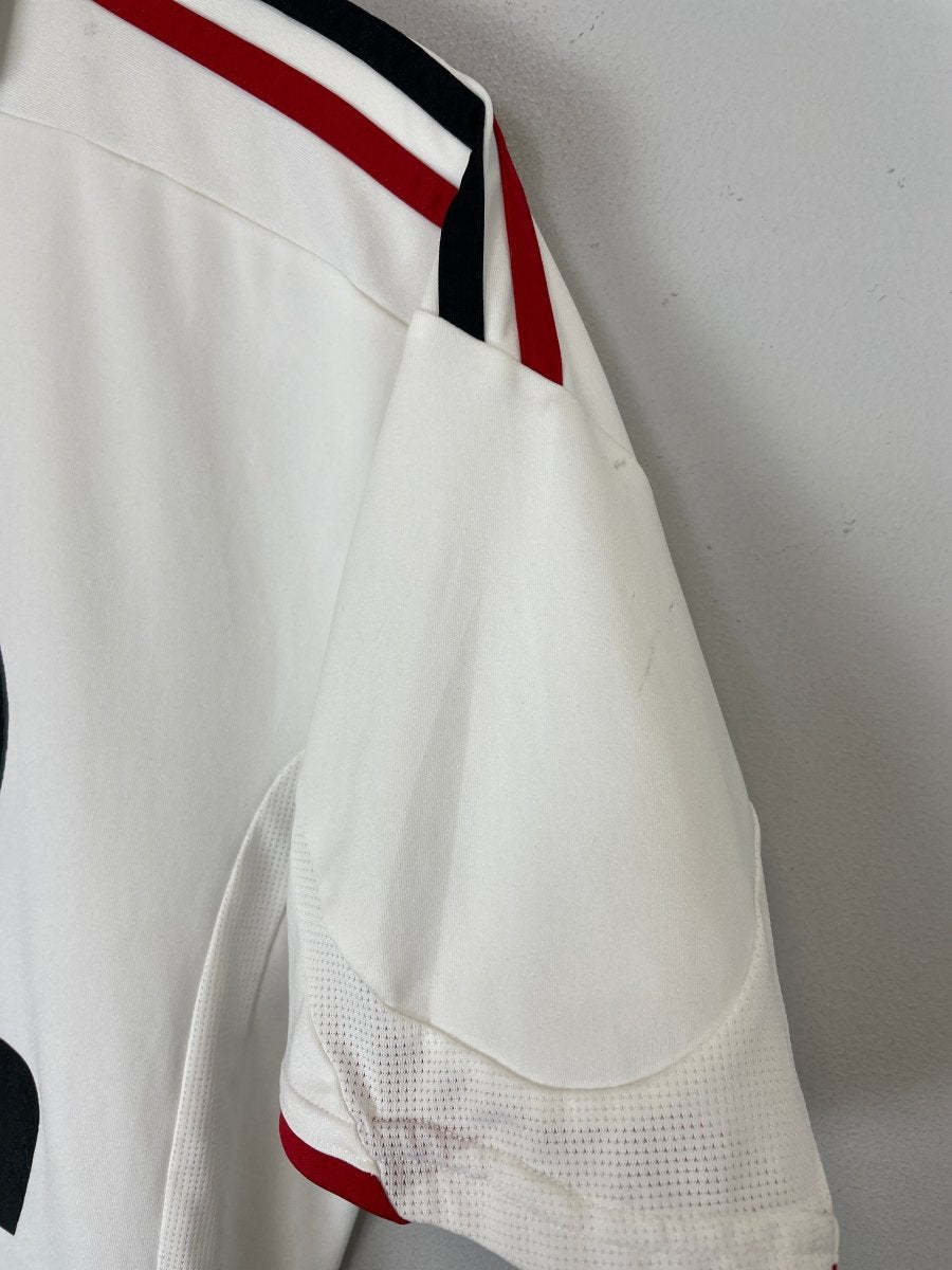 2009/10 AC MILAN SEEDORF 10 AWAY SHIRT (S) ADIDAS - Cult Kits - Small - Buy Vintage Football Shirts, Authentic Retro Football Shirts For Sale, Classic Football Shirts & Soccer Jersey