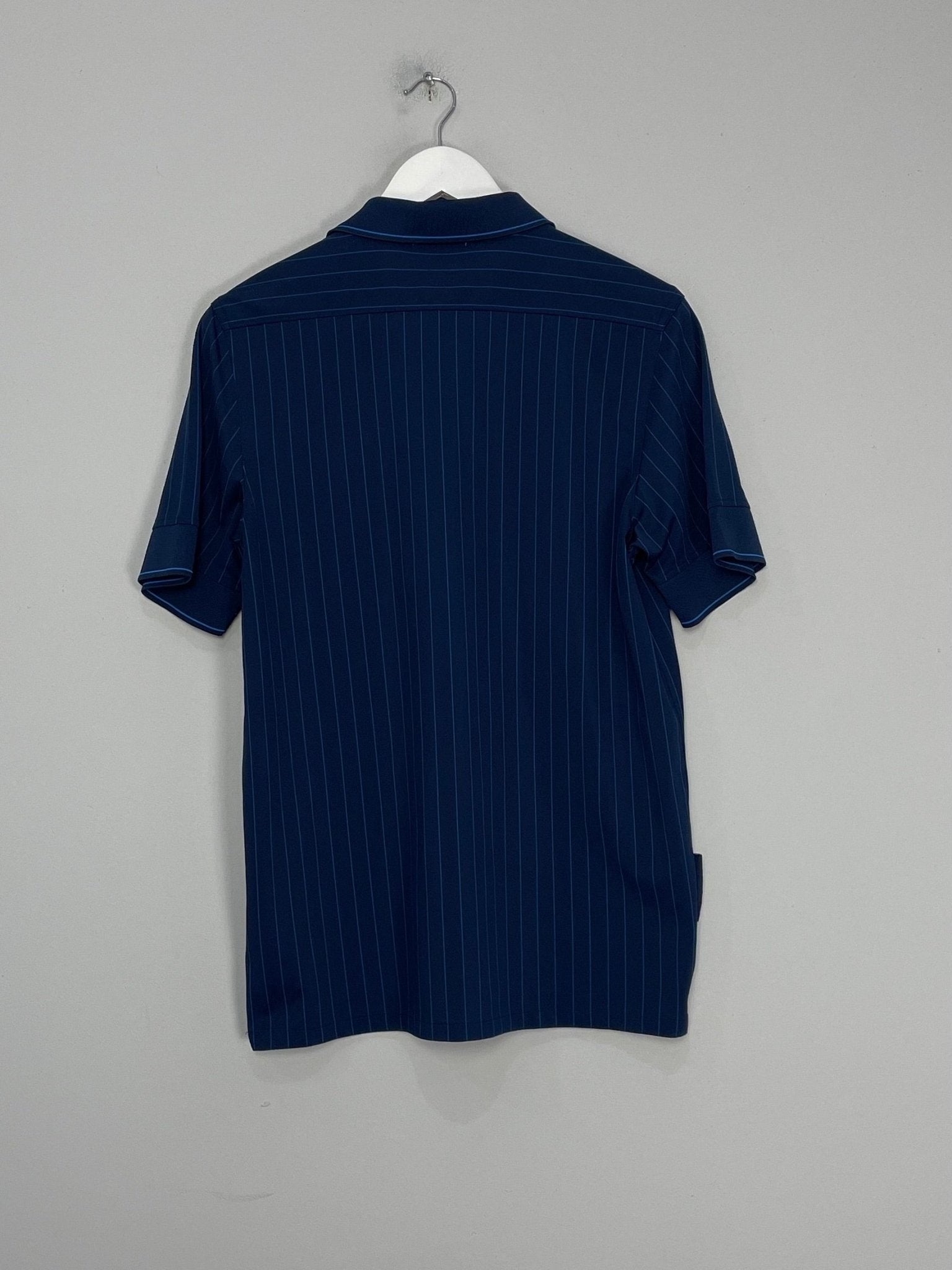 Shop 2009/10 ARSENAL AWAY SHIRT (M) NIKE, classic football shirts, vintage football shirts & retro soccer jerseys at Cult Kits