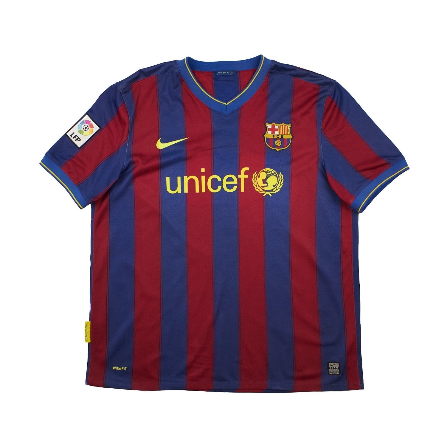 2009 Barcelona Nike football shirt - view 2 - Cult Kits
