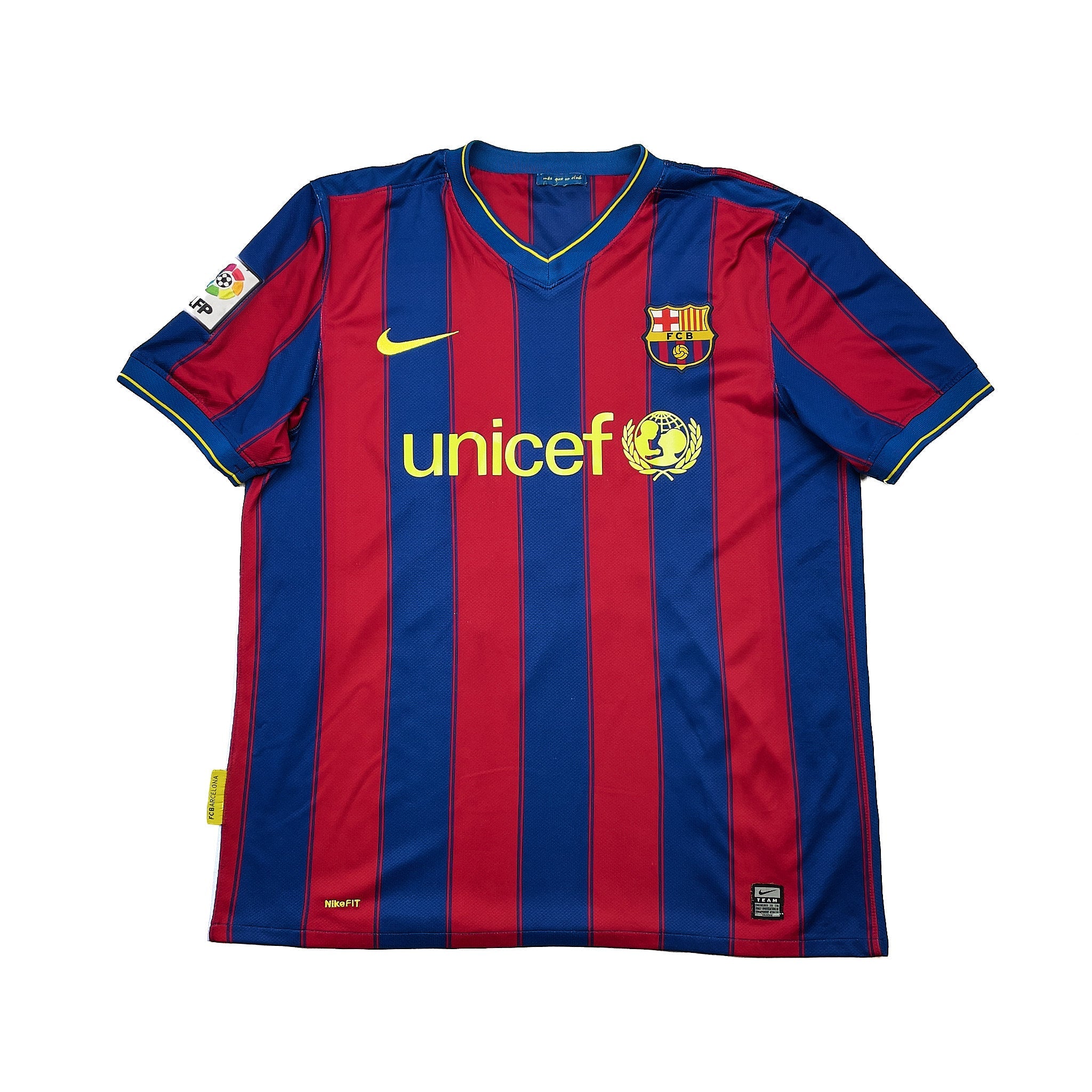Buy 2009/10 Barcelona Messi 10 Home Shirt (L) Nike ~ Free worldwide shipping ~ Authentic Vintage Football Shirts from Cult Kits