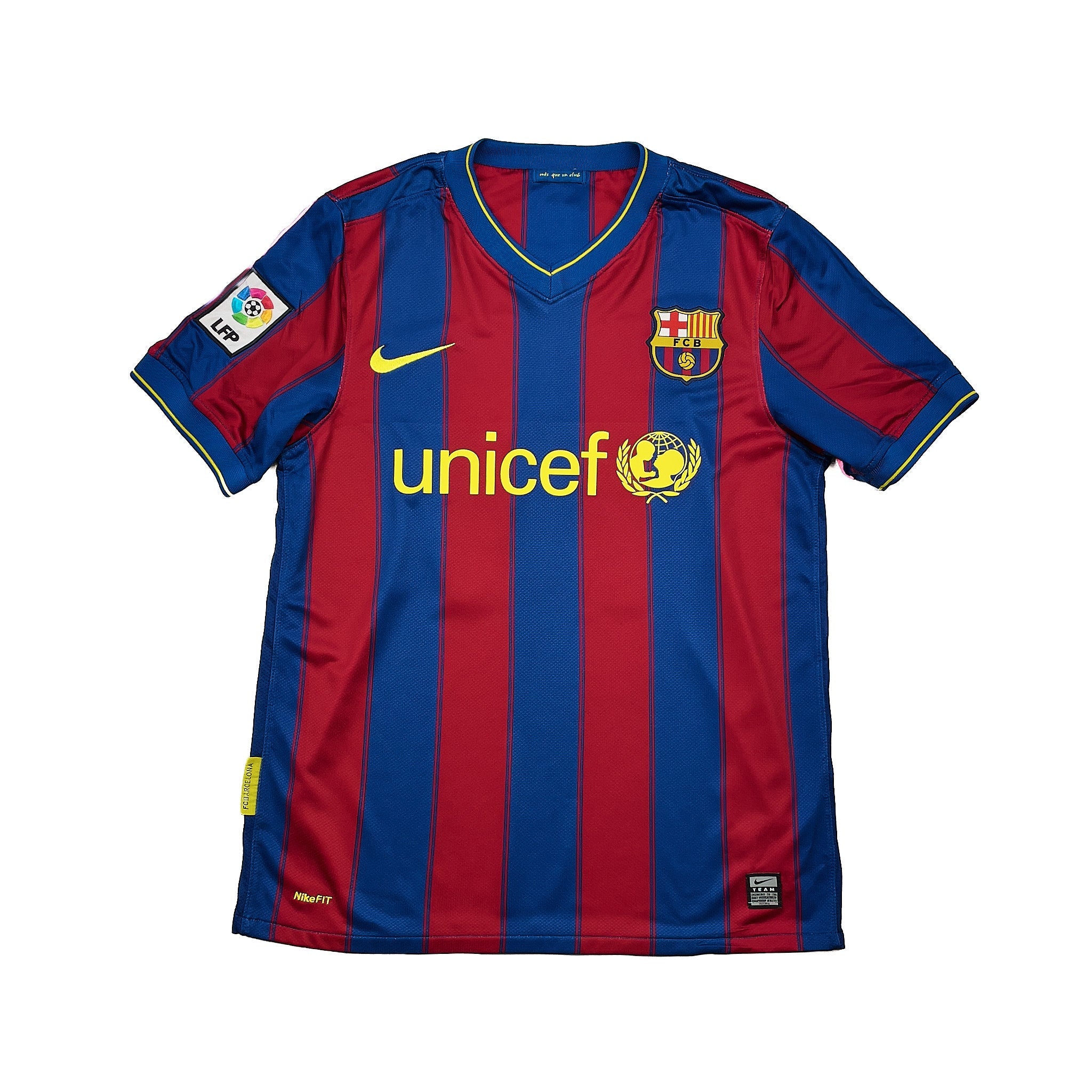 Buy 2009/10 Barcelona Messi 10 Home Shirt (S) Nike ~ Free worldwide shipping ~ Authentic Vintage Football Shirts from Cult Kits