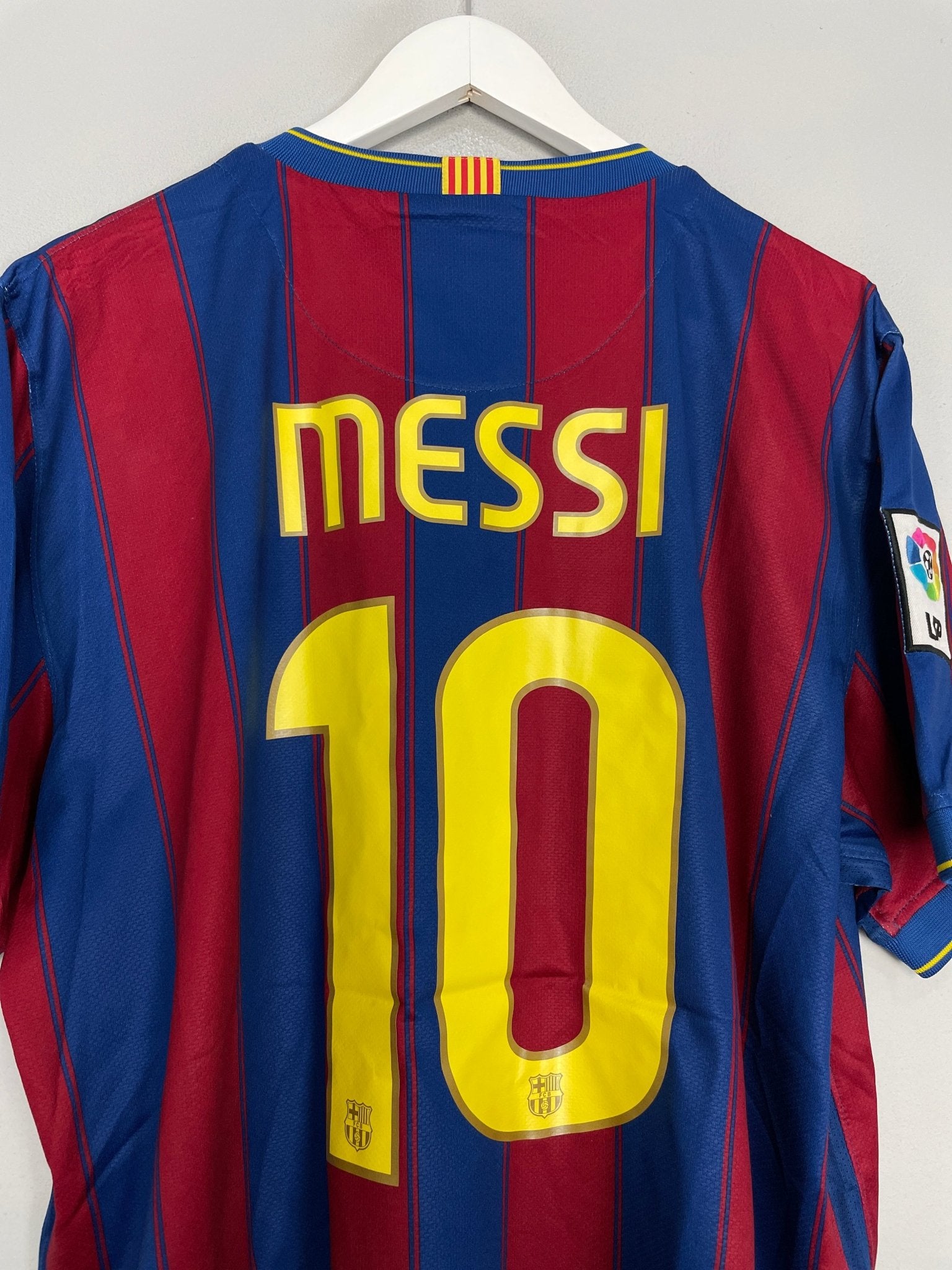 Shop 2009/10 BARCELONA MESSI #10 HOME SHIRT (XL) NIKE, classic football shirts, vintage football shirts & retro soccer jerseys at Cult Kits