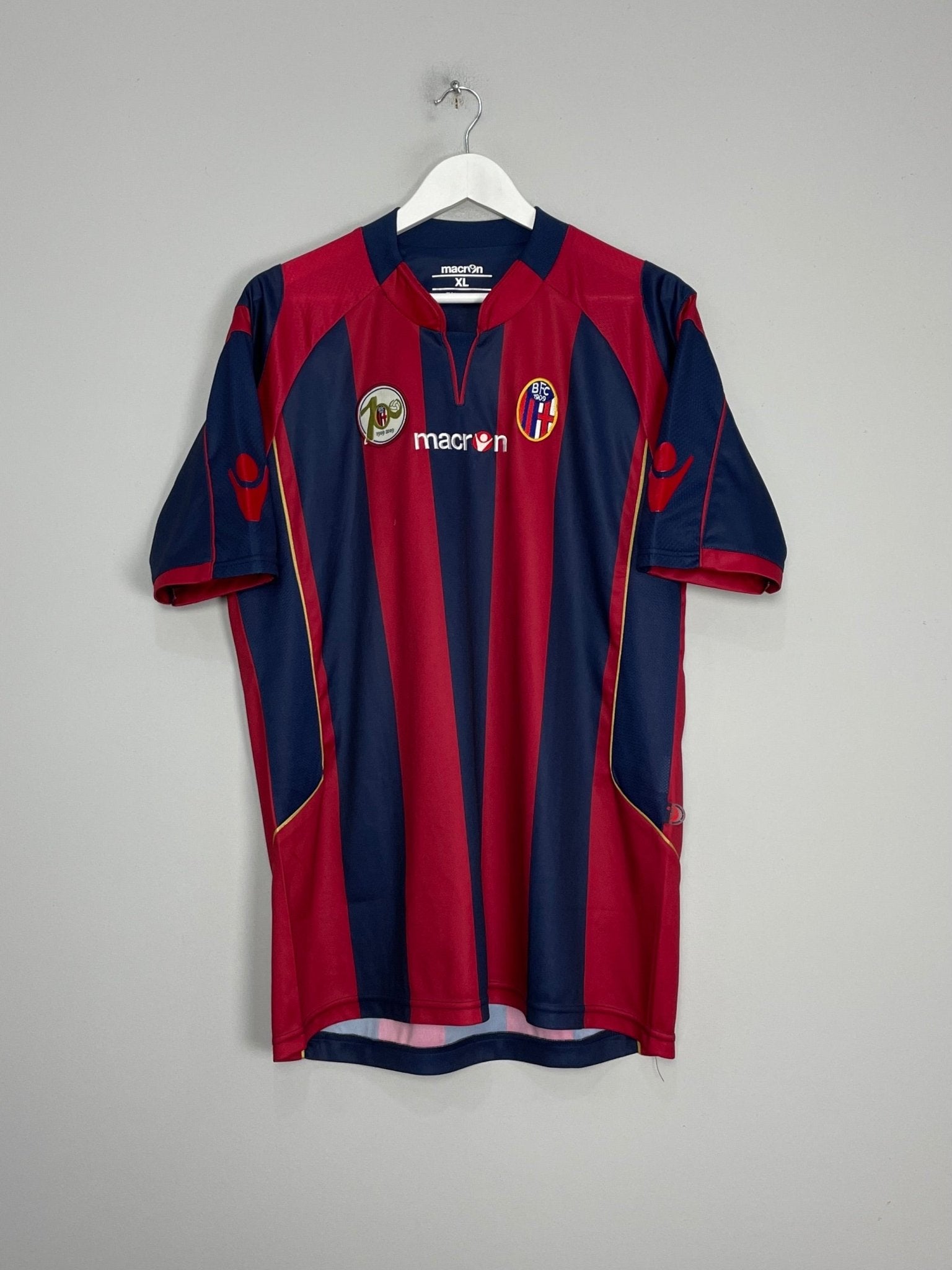 Shop 2009/10 BOLOGNA *CENTENARY* HOME SHIRT (XL) MACRON, classic football shirts, vintage football shirts & retro soccer jerseys at Cult Kits